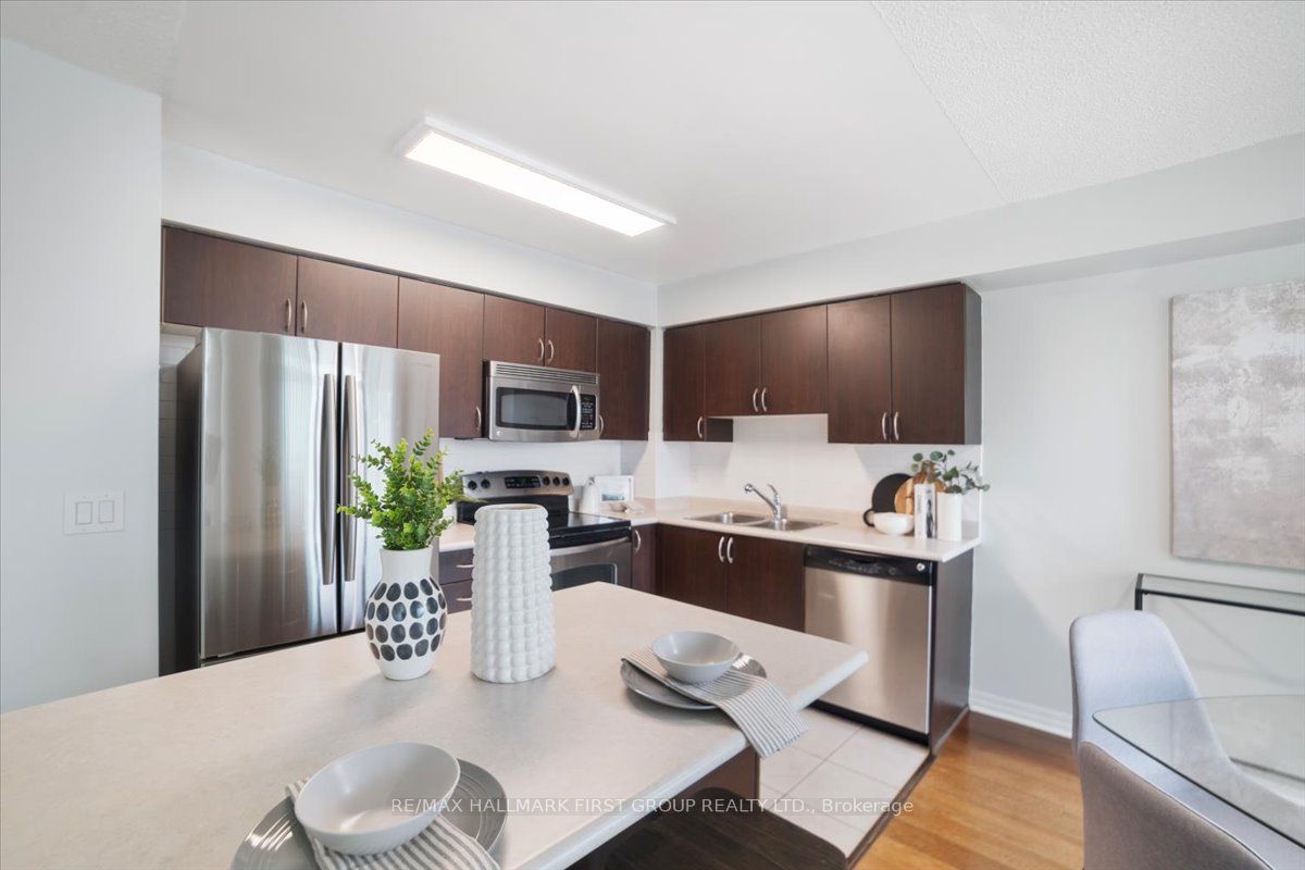1600 Charles Street #401