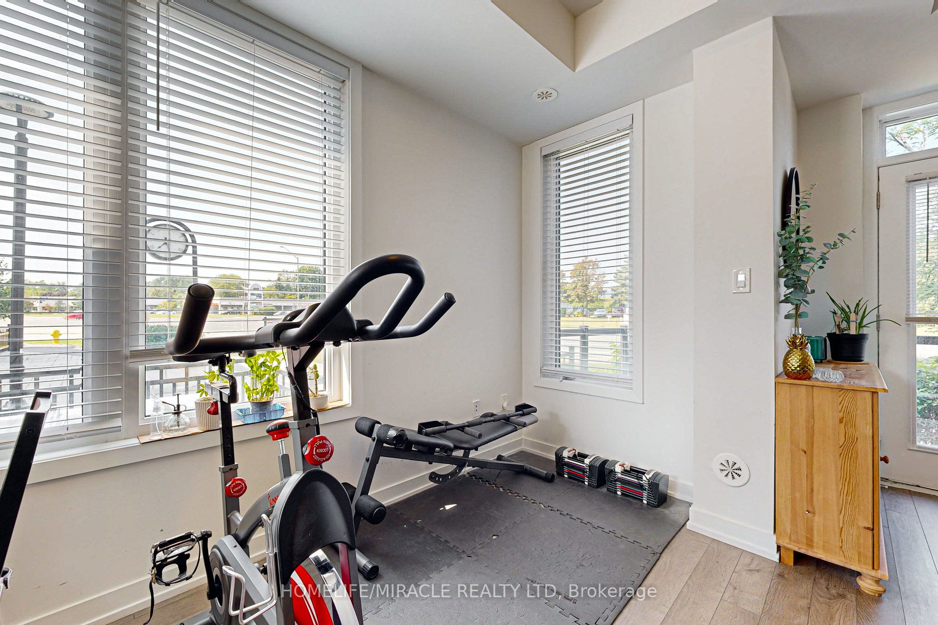 1555 Kingston Road, #212