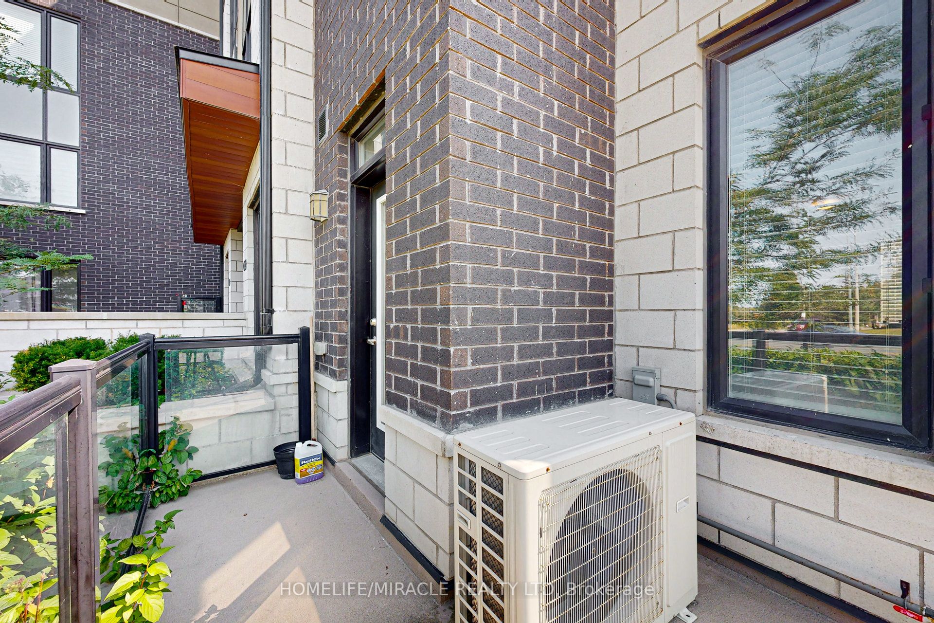 1555 Kingston Road, #212