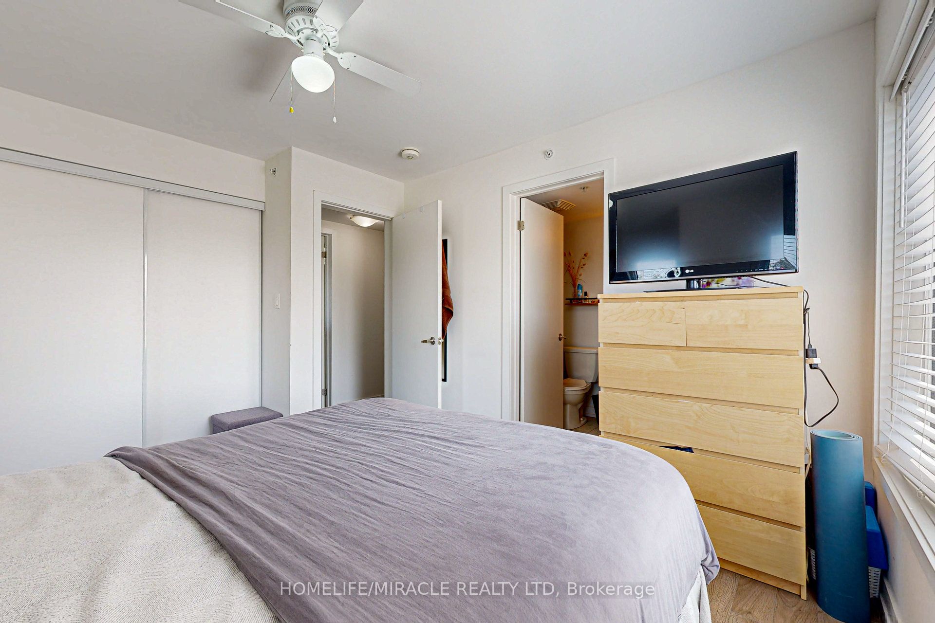 1555 Kingston Road, #212