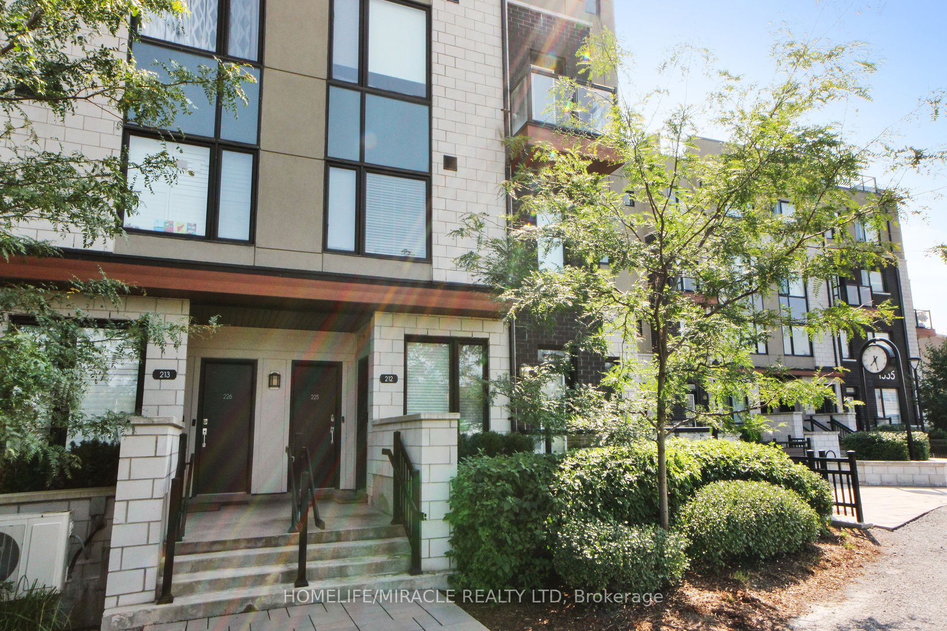 1555 Kingston Road, #212
