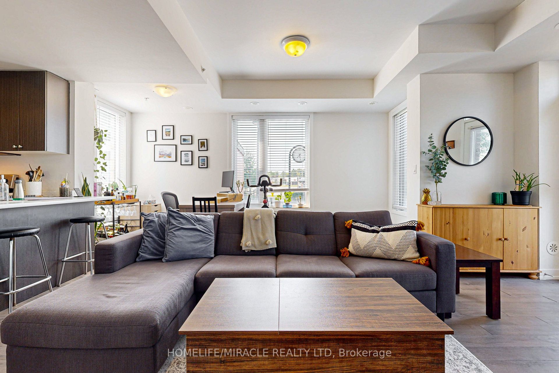 1555 Kingston Road, #212