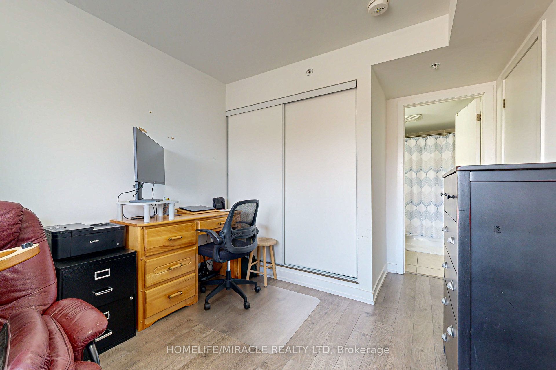 1555 Kingston Road, #212