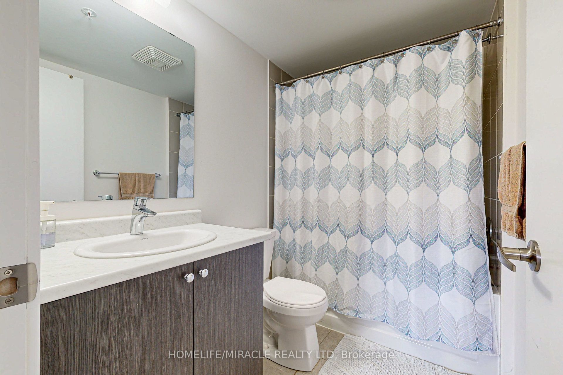 1555 Kingston Road, #212