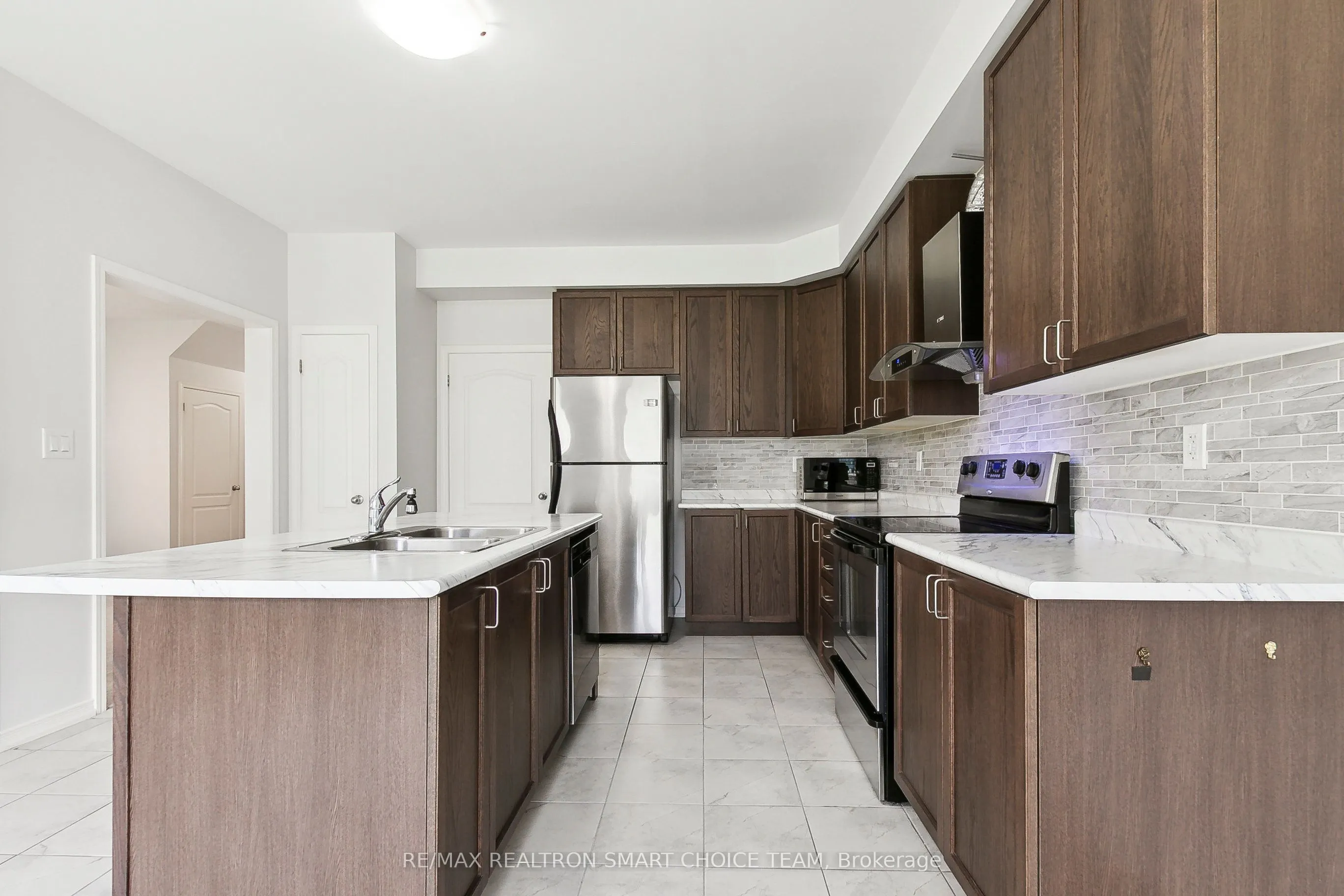 2544 Bandsman Crescent