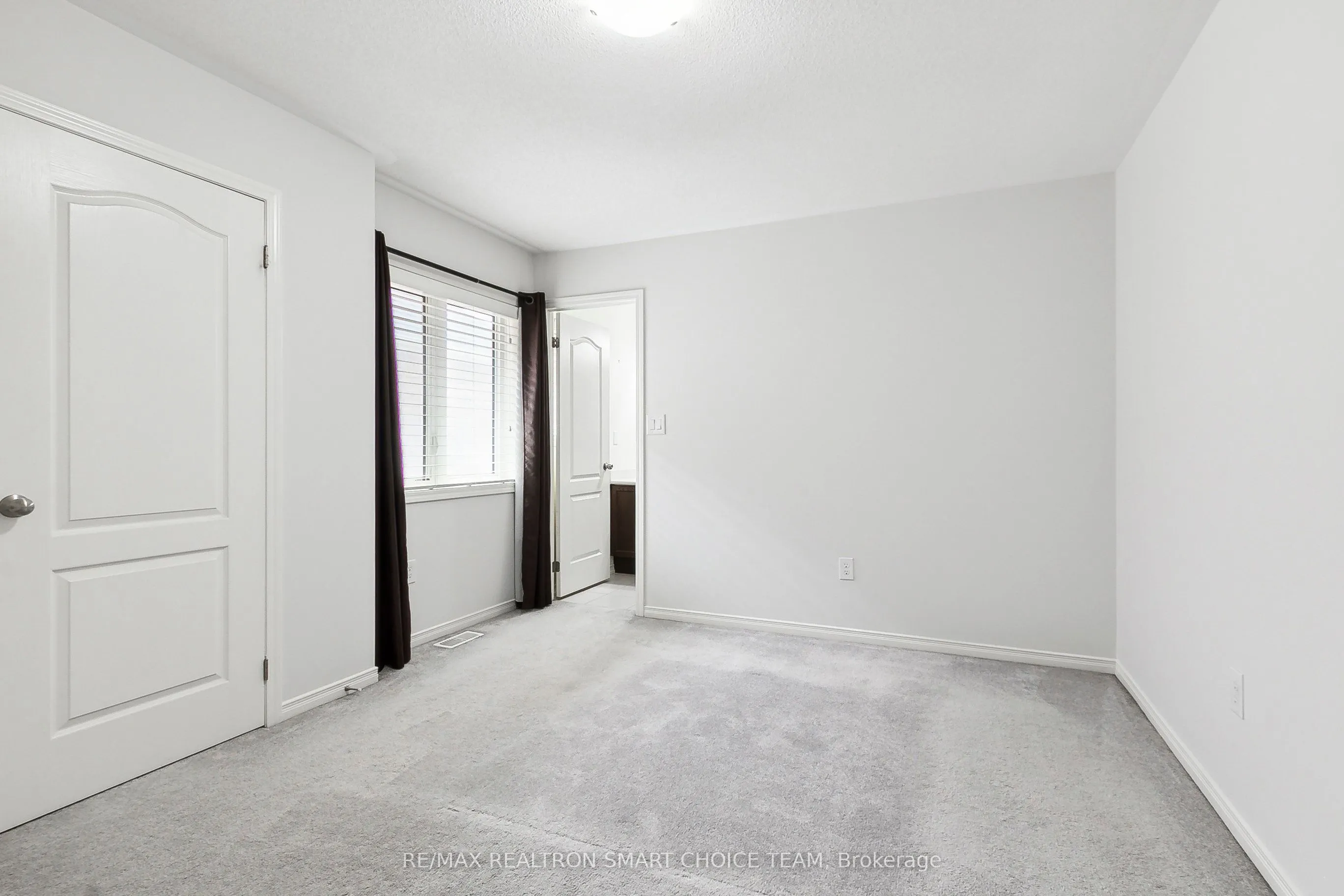 2544 Bandsman Crescent
