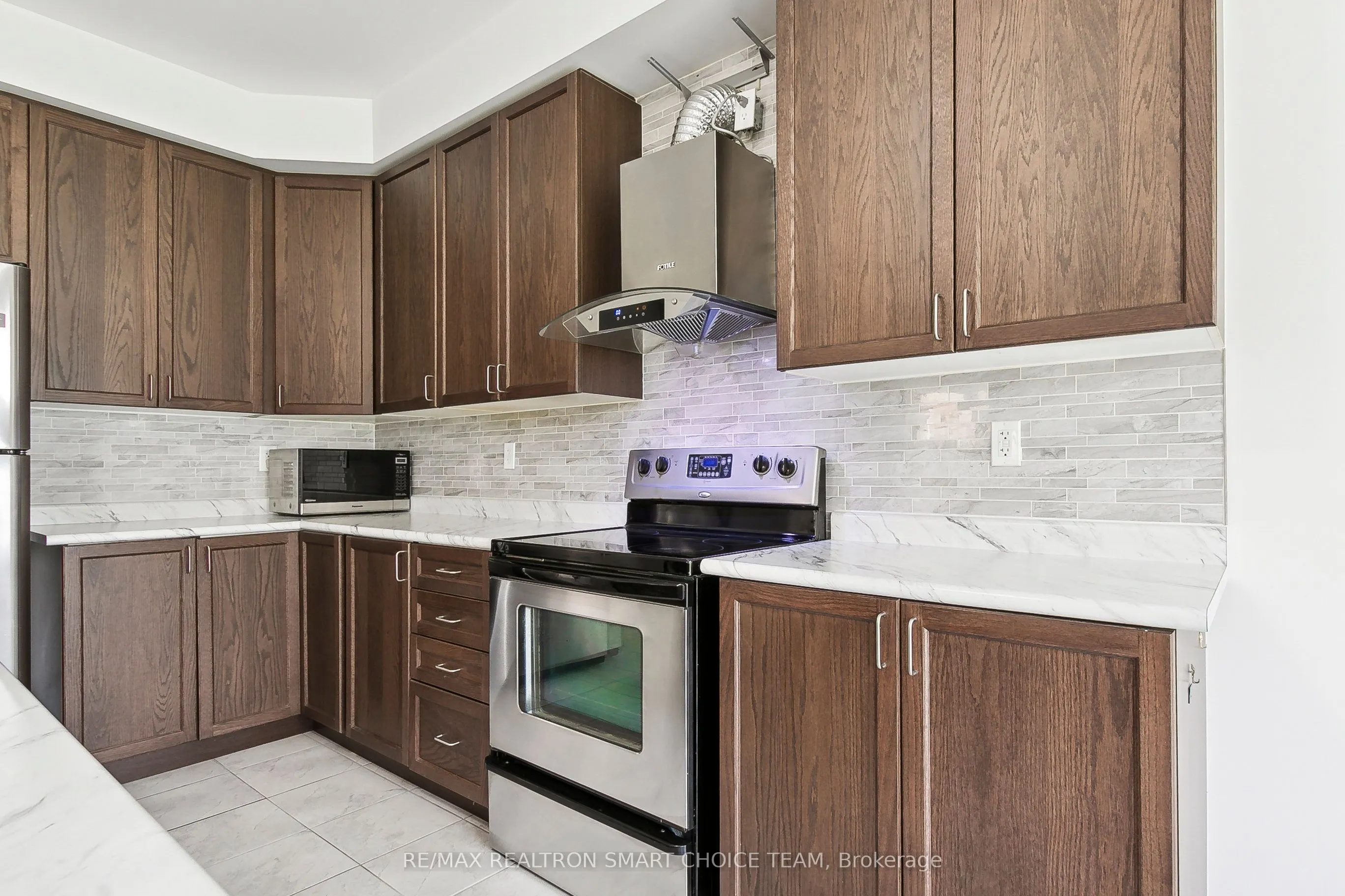 2544 Bandsman Crescent