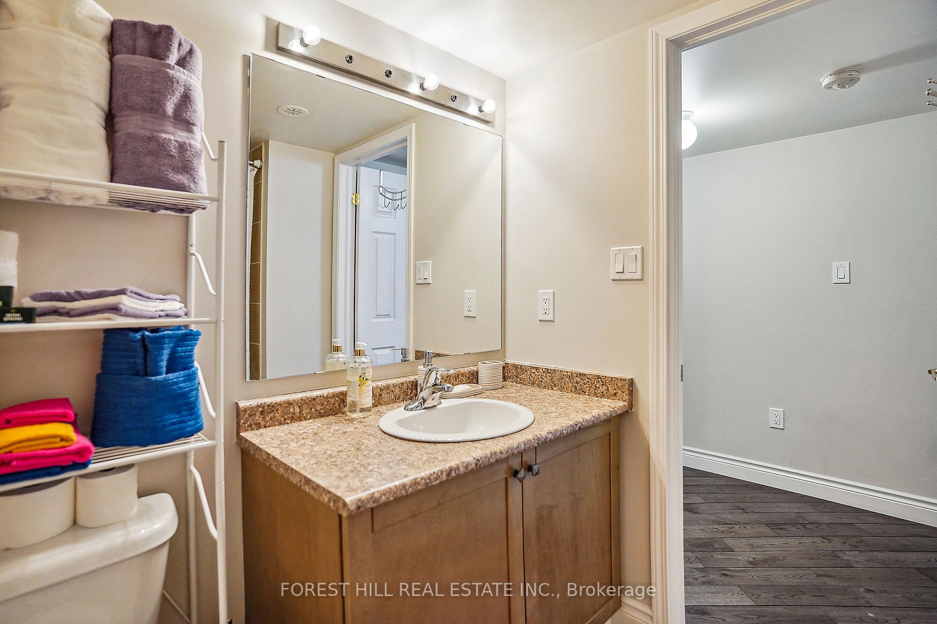 182 Kingston Road W, #60