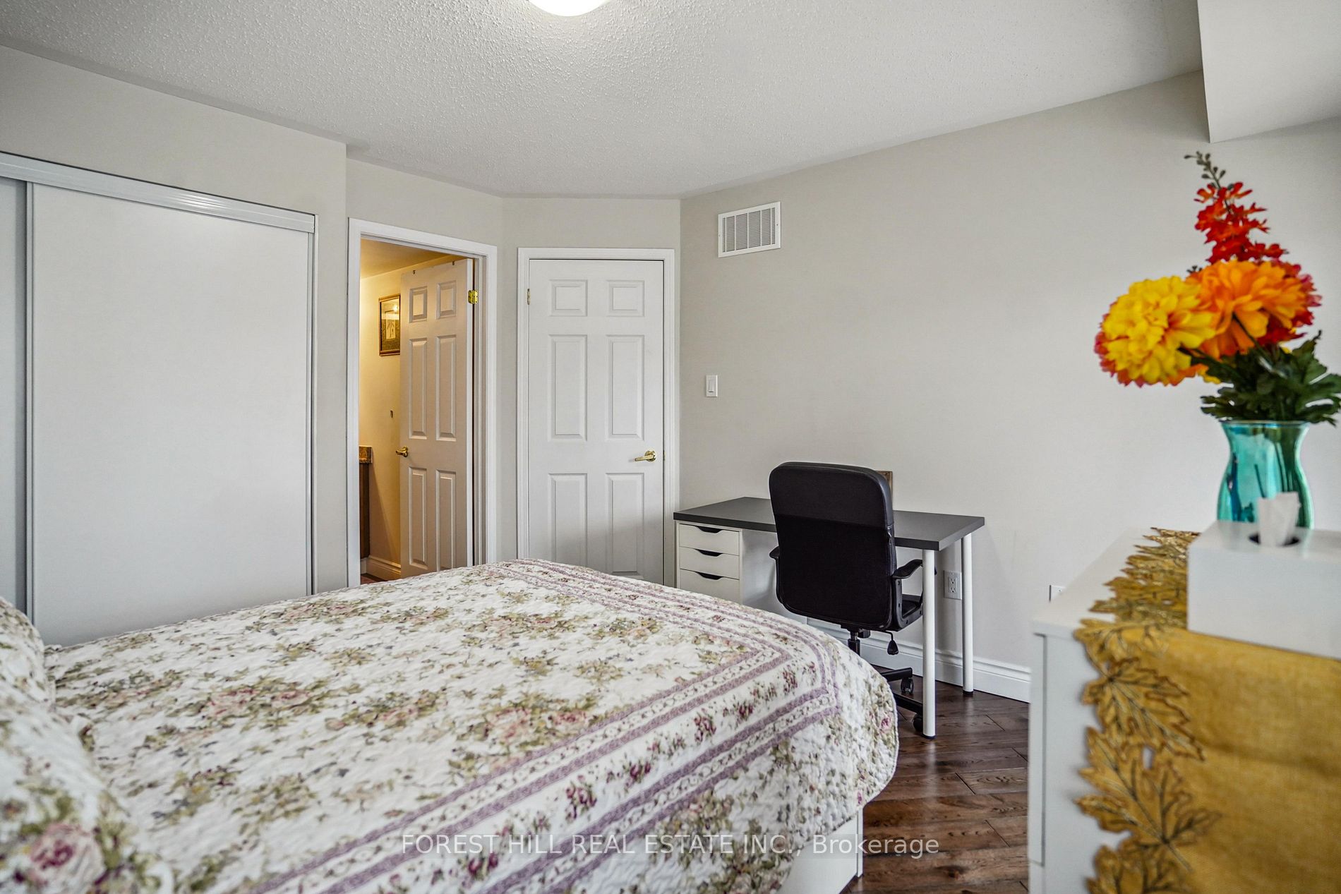 182 Kingston Road W, #60