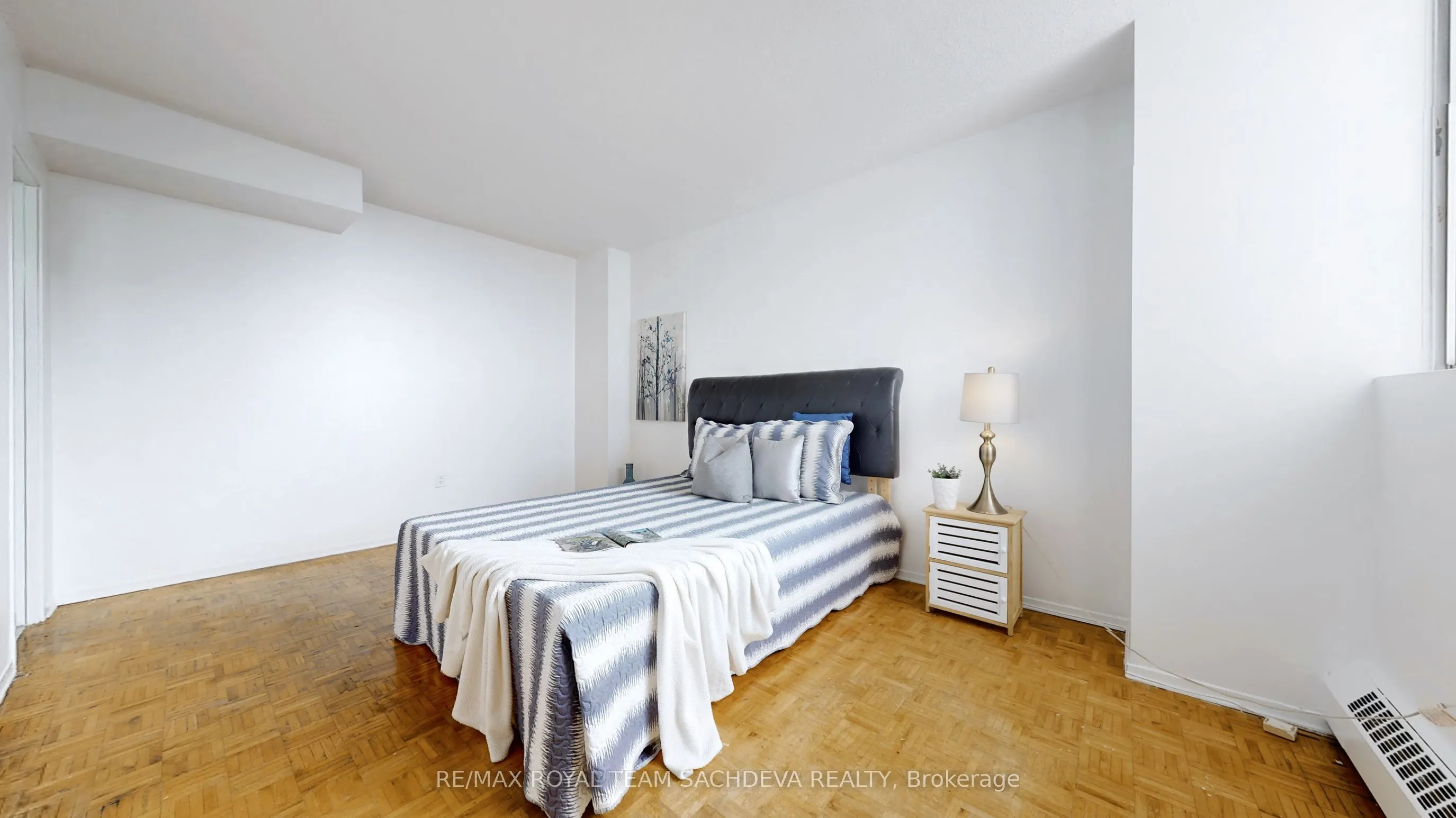 3380 Eglinton Avenue E, #1709