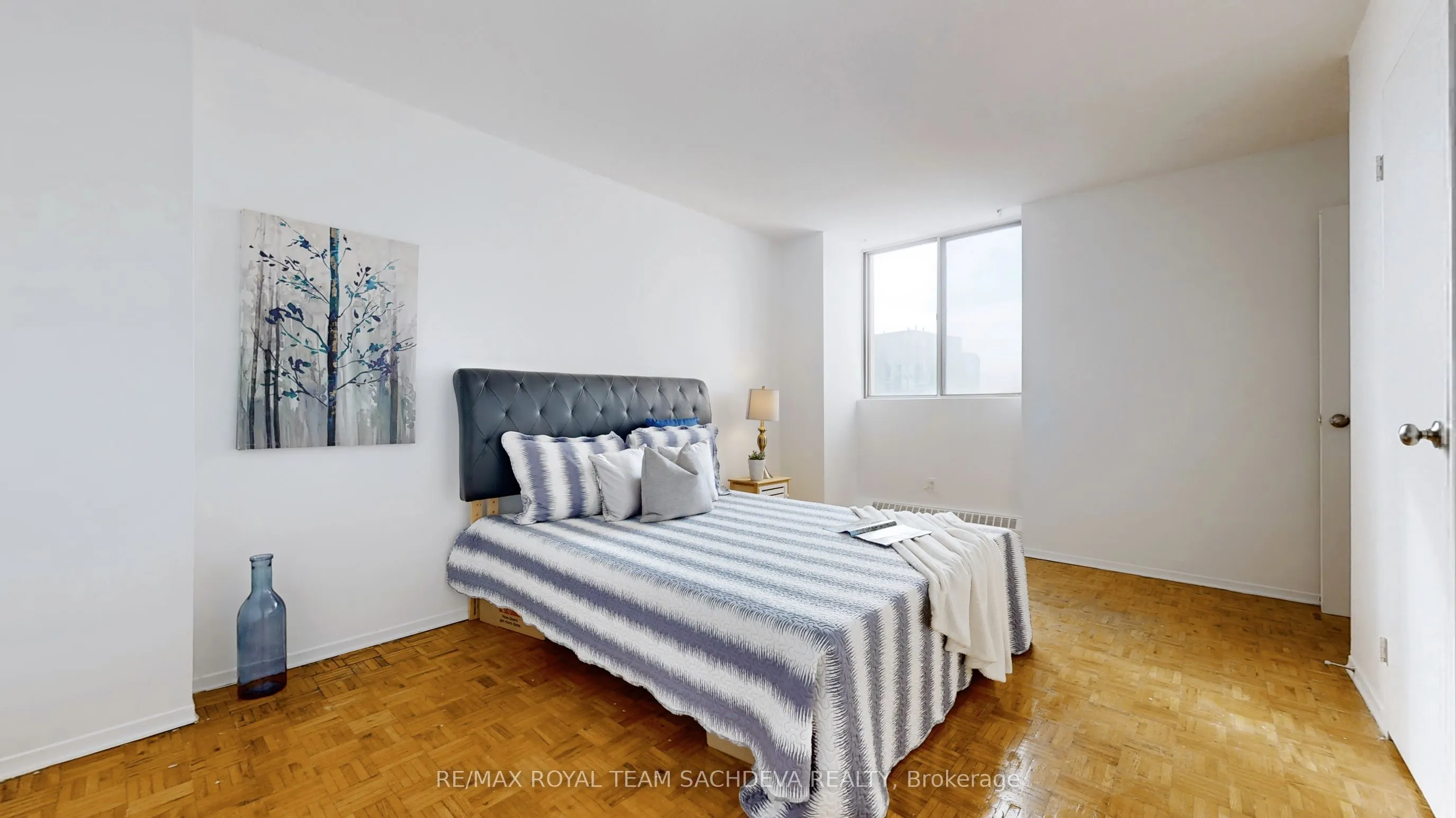 3380 Eglinton Avenue E, #1709