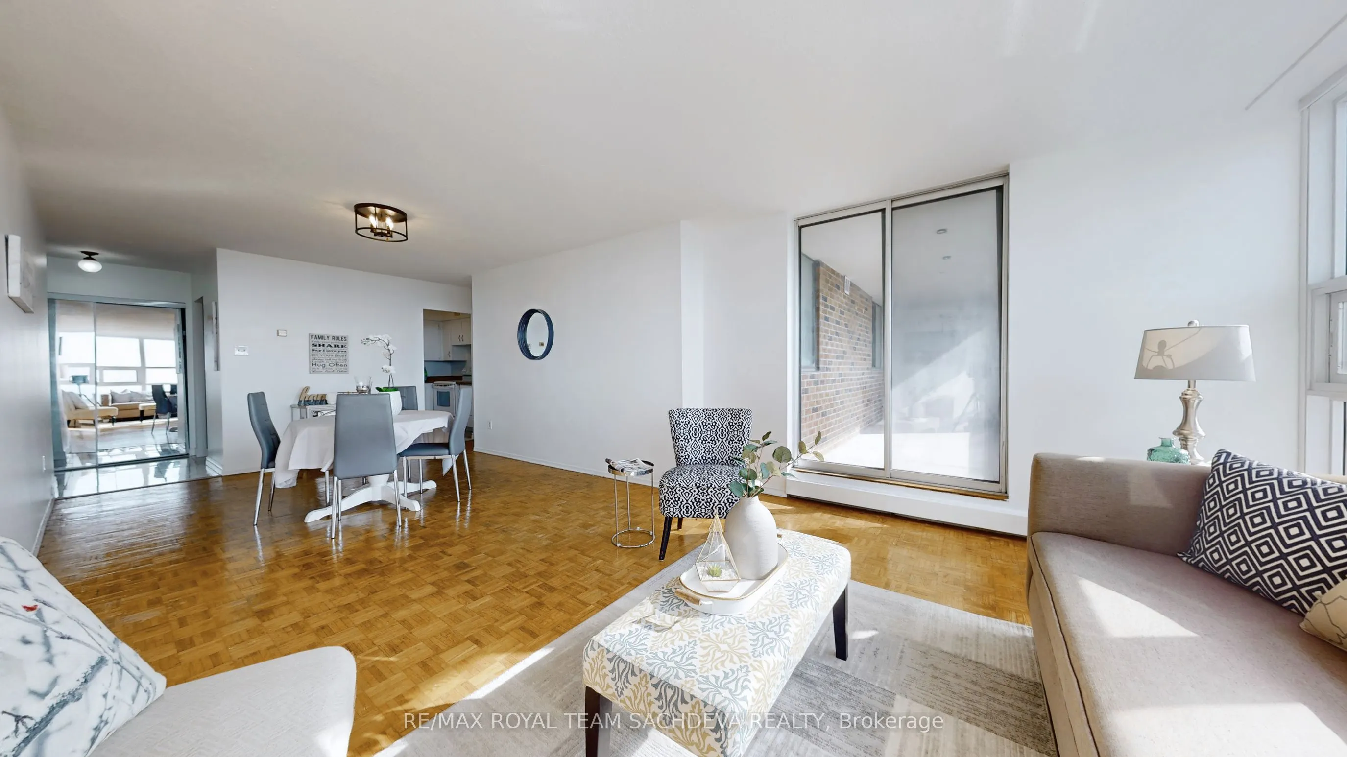 3380 Eglinton Avenue E, #1709