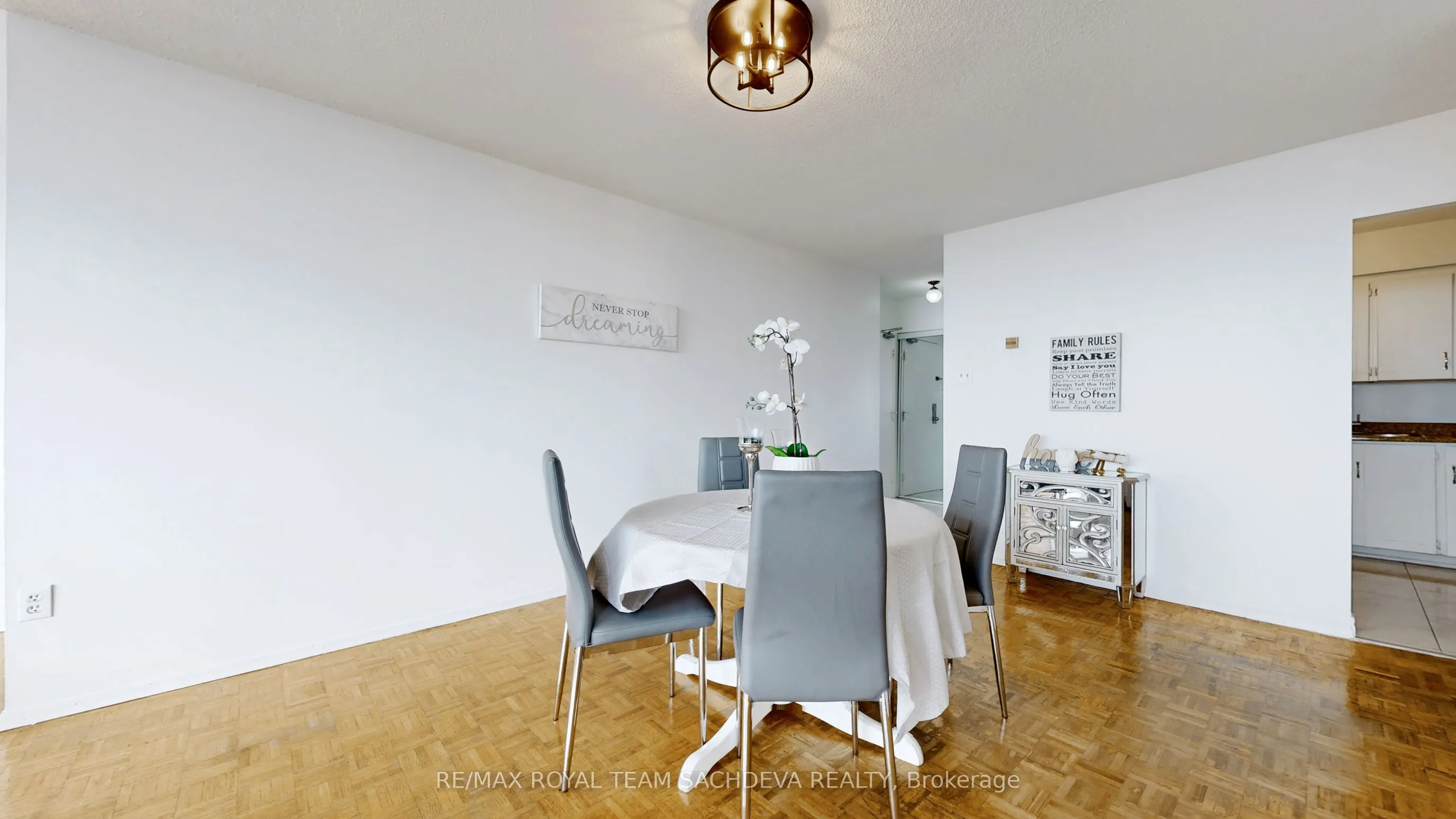 3380 Eglinton Avenue E, #1709