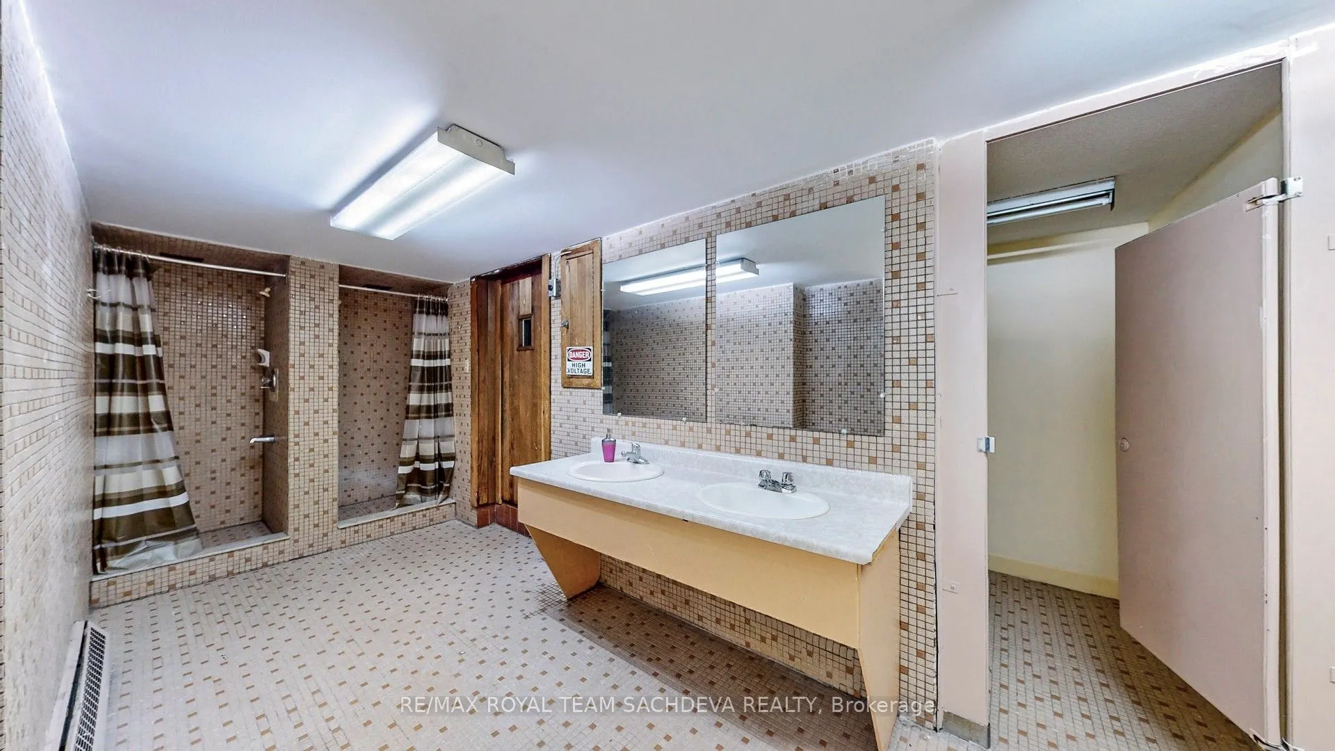 3380 Eglinton Avenue E, #1709