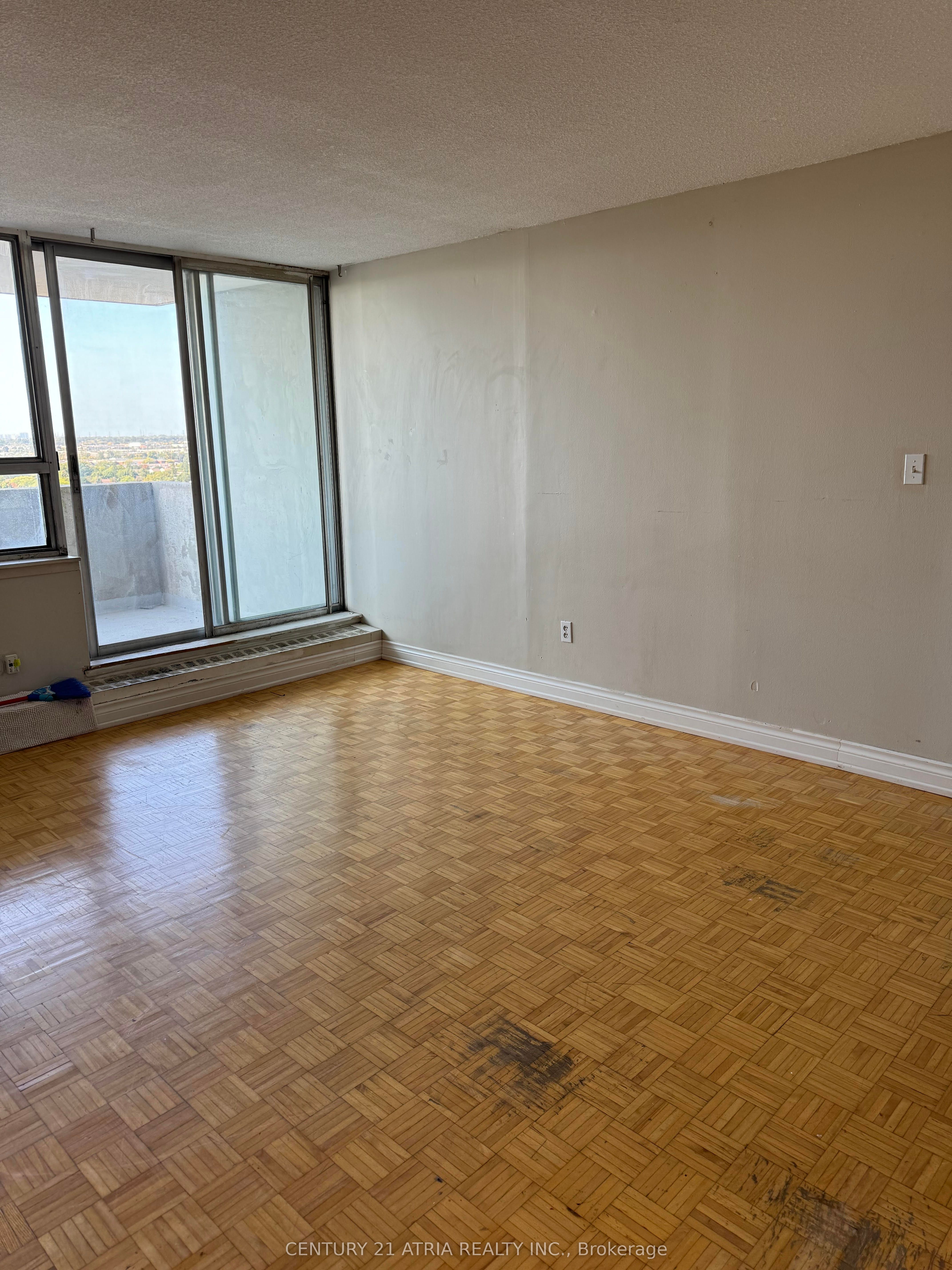 100 Wingarden Court, #1513