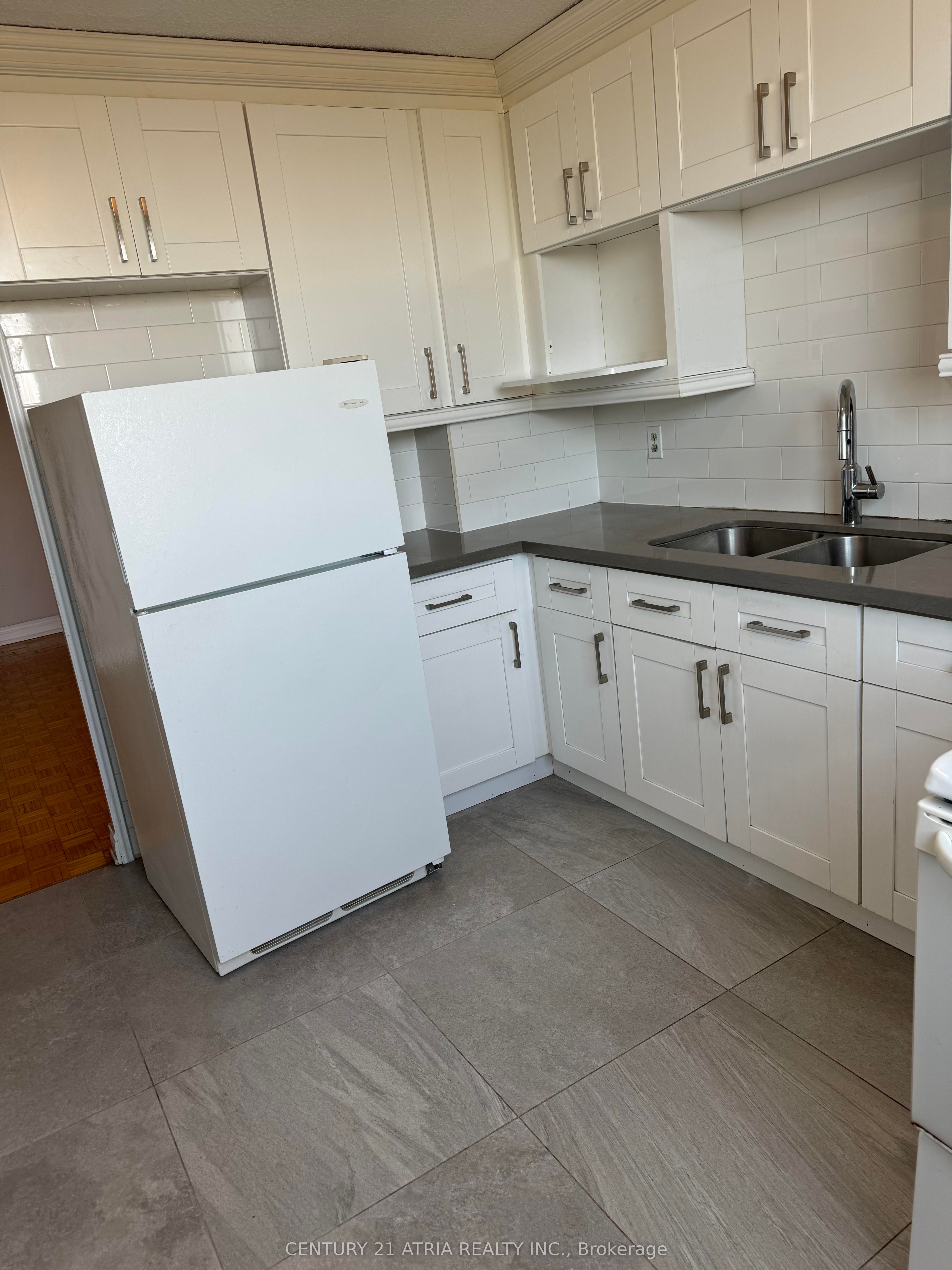 100 Wingarden Court, #1513