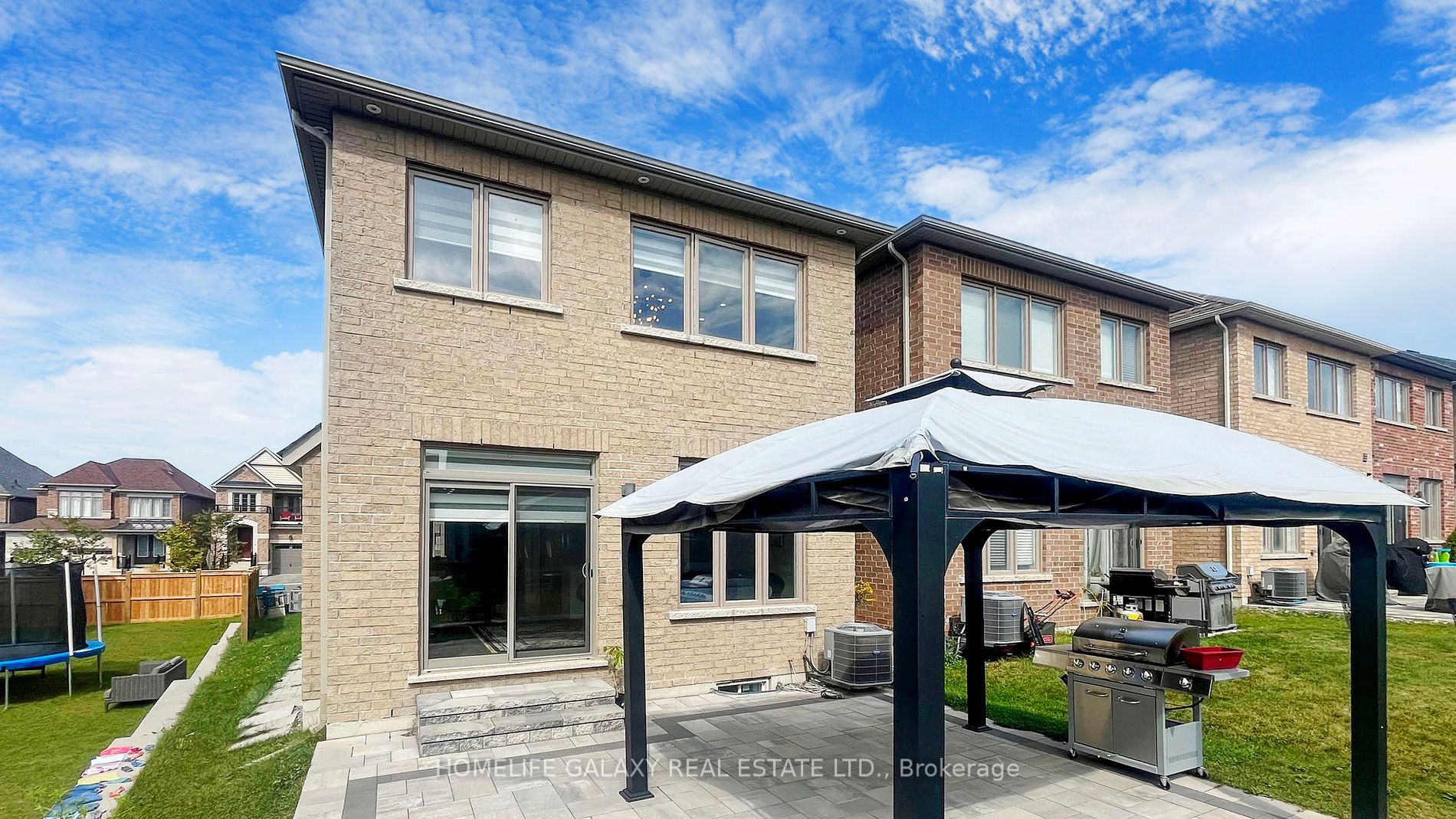 25 Christine Elliott Avenue