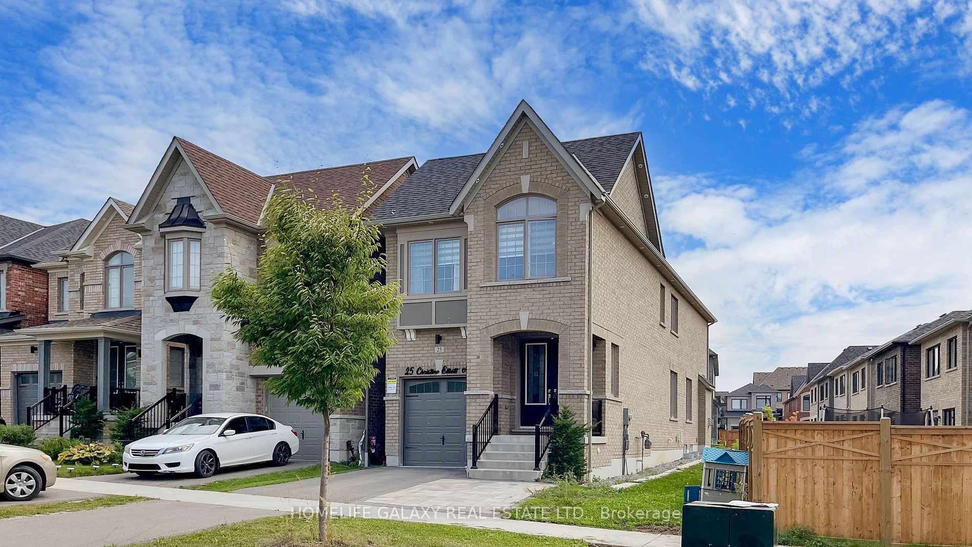 25 Christine Elliott Avenue