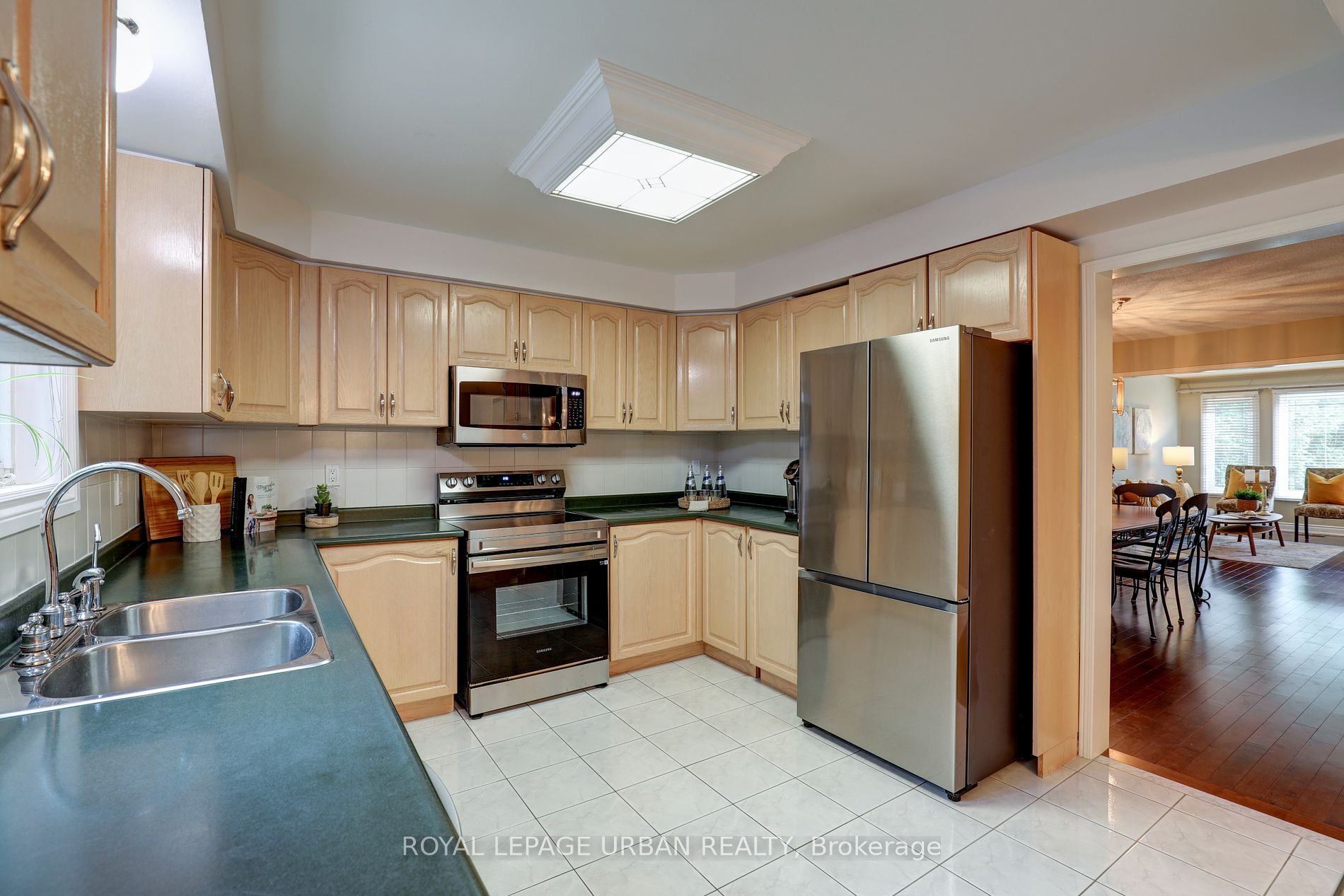 231 Mossbrook Square
