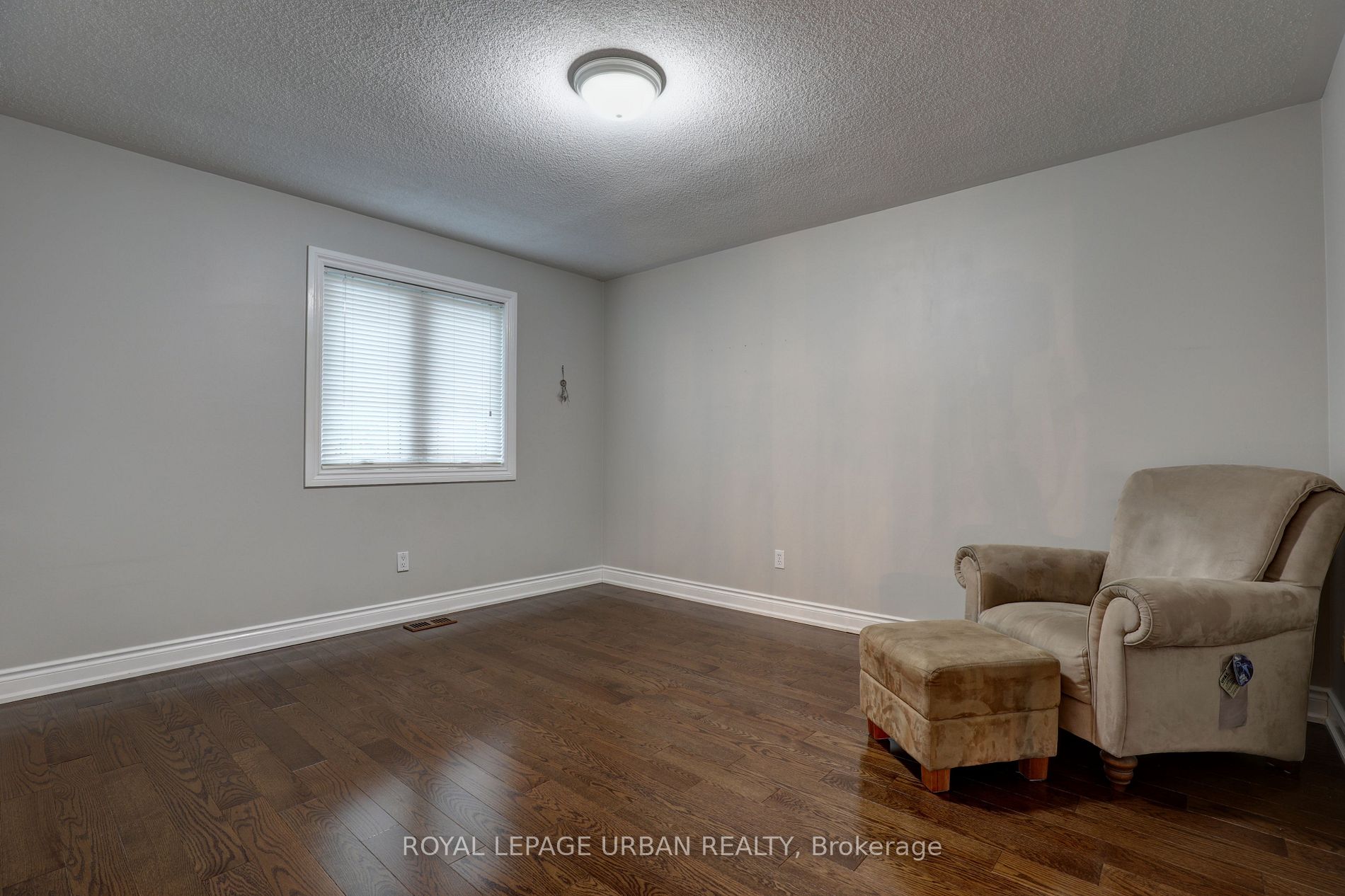 231 Mossbrook Square