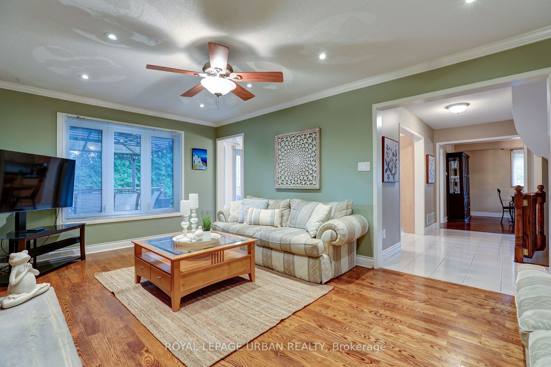 231 Mossbrook Square