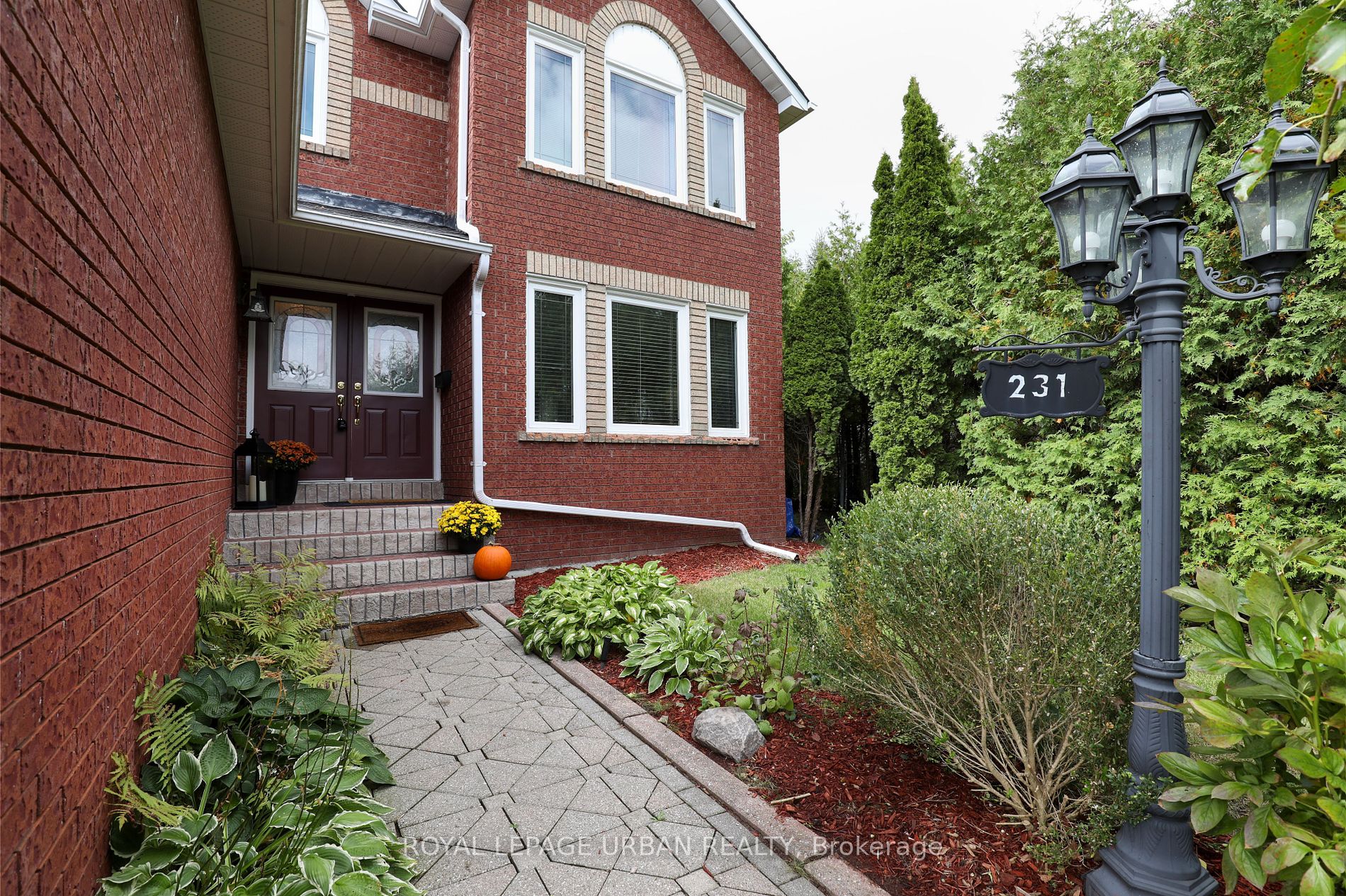 231 Mossbrook Square
