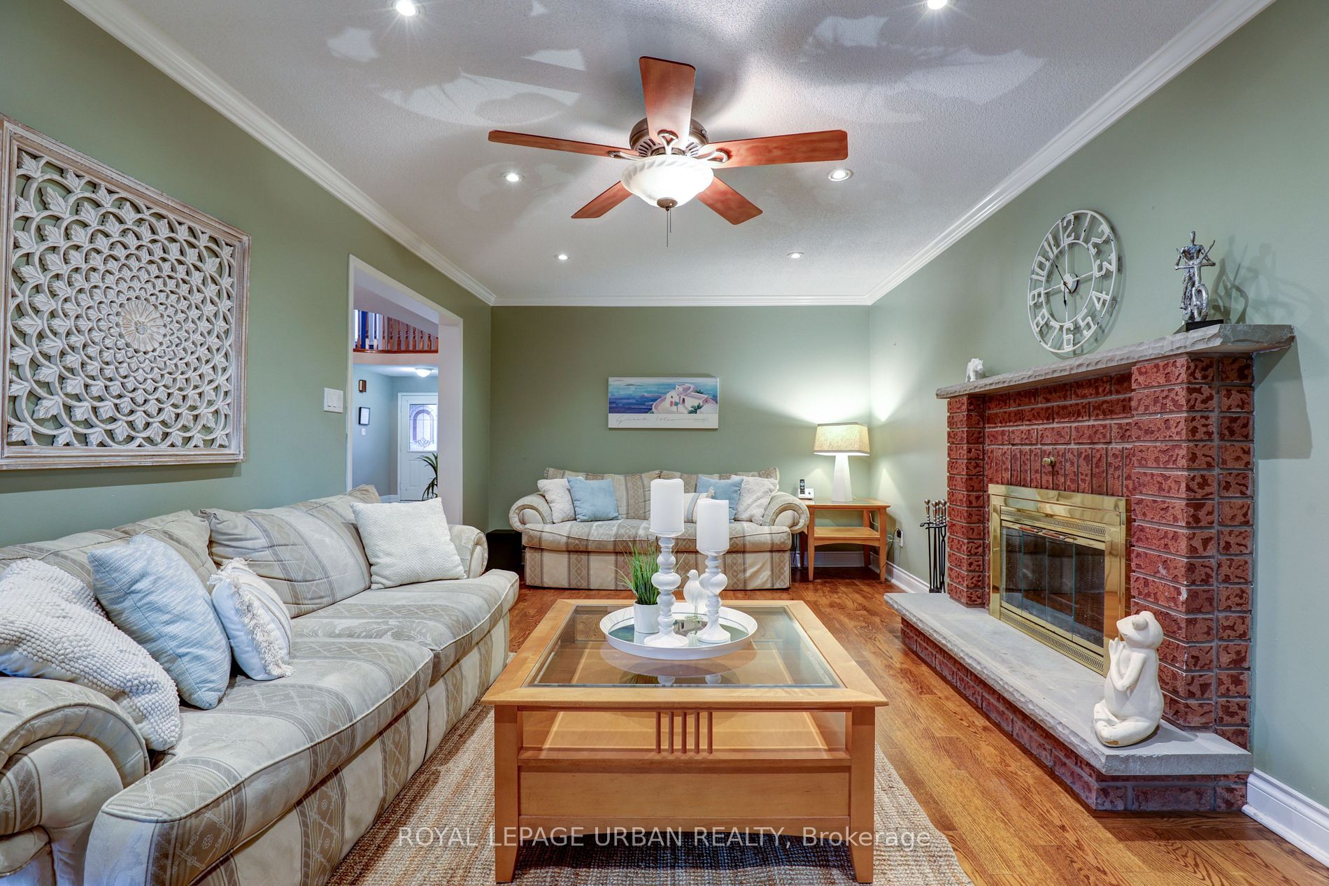 231 Mossbrook Square