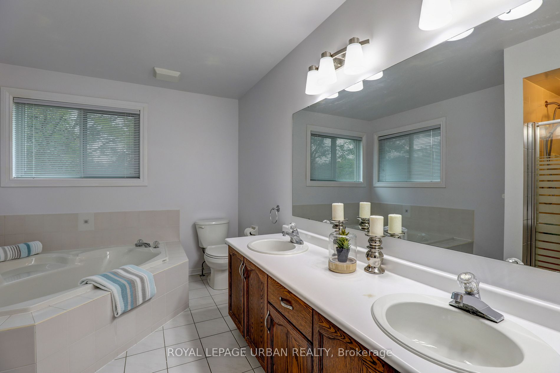 231 Mossbrook Square
