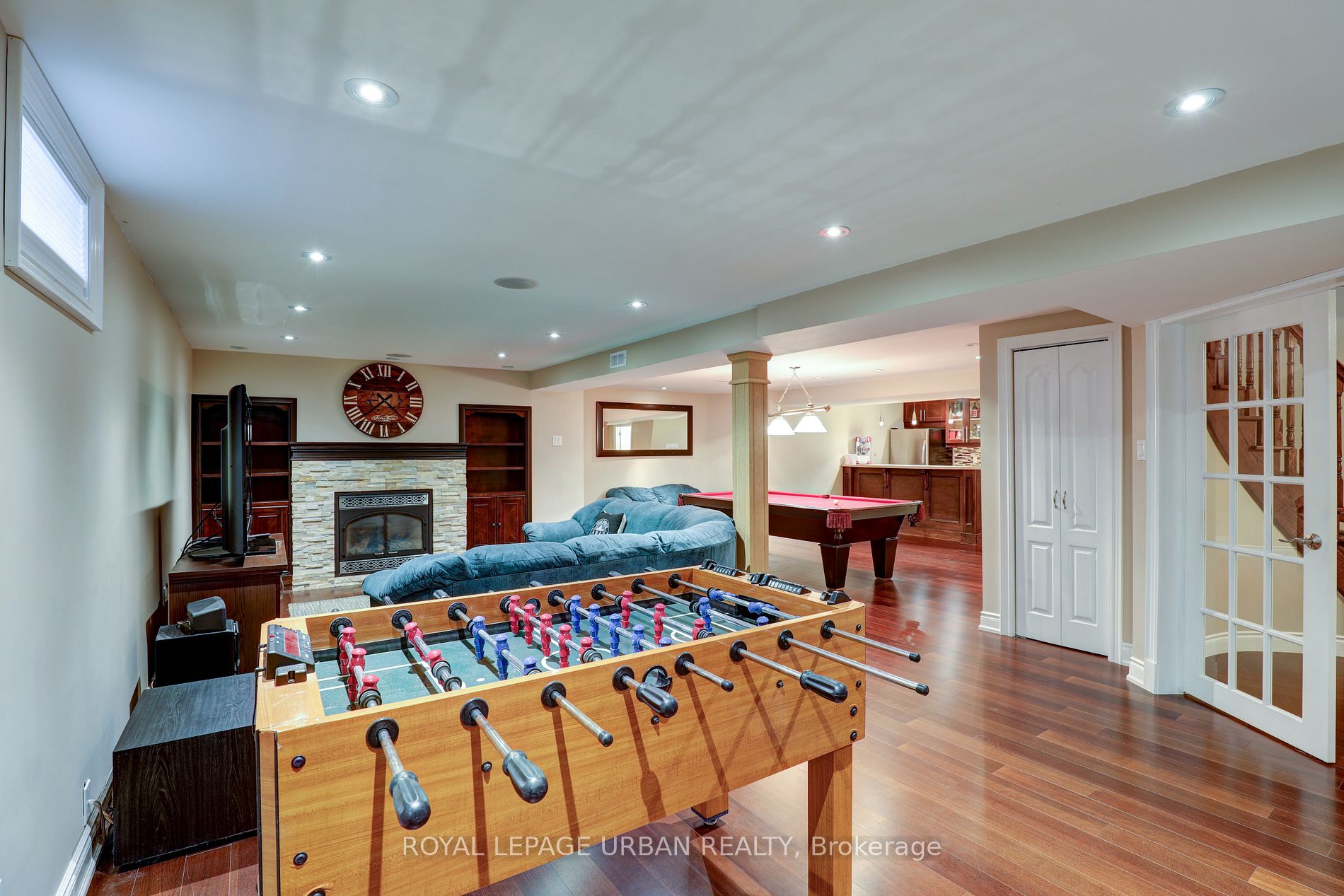 231 Mossbrook Square