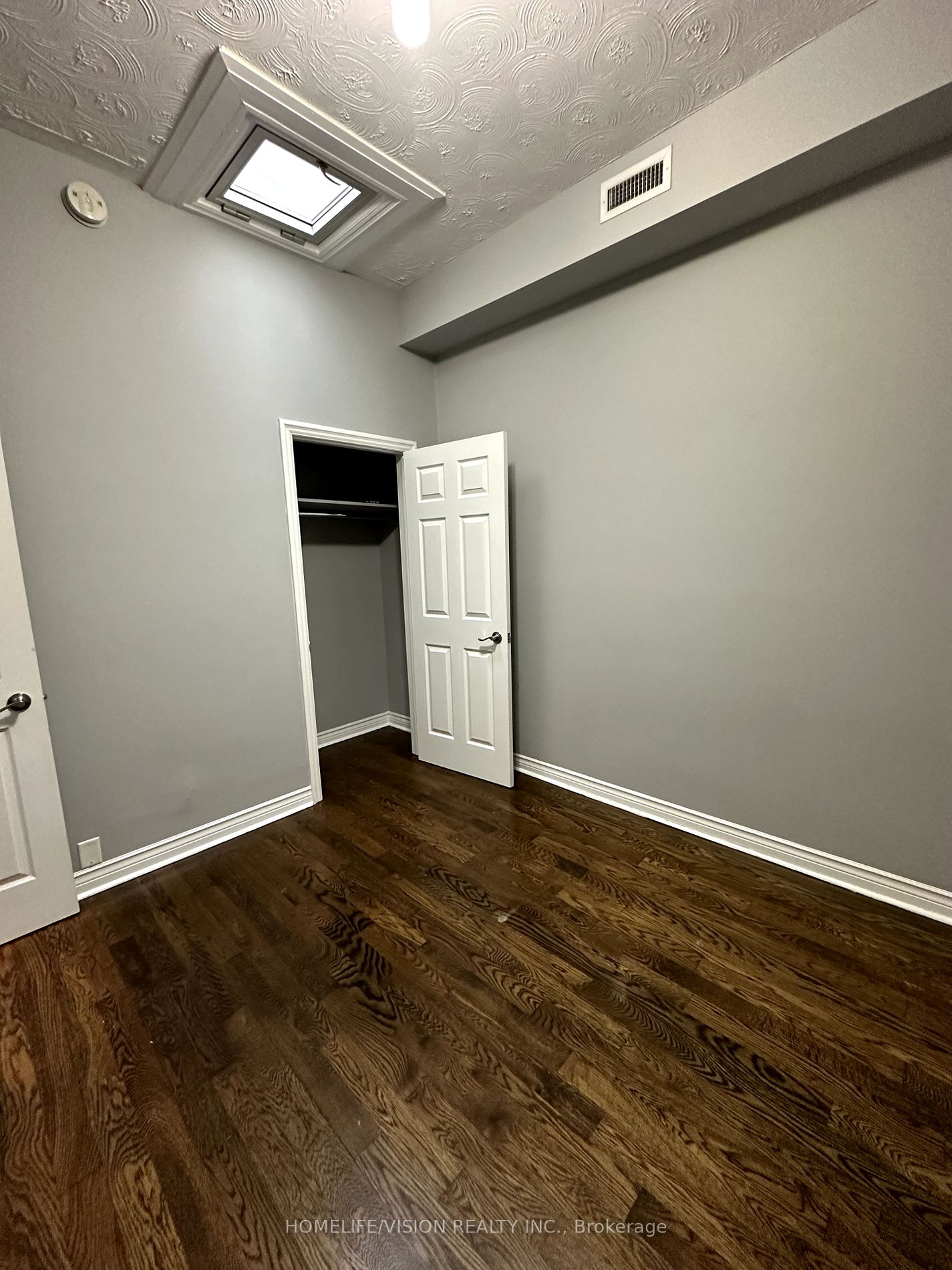 2024 Queen Street E #Apt 2