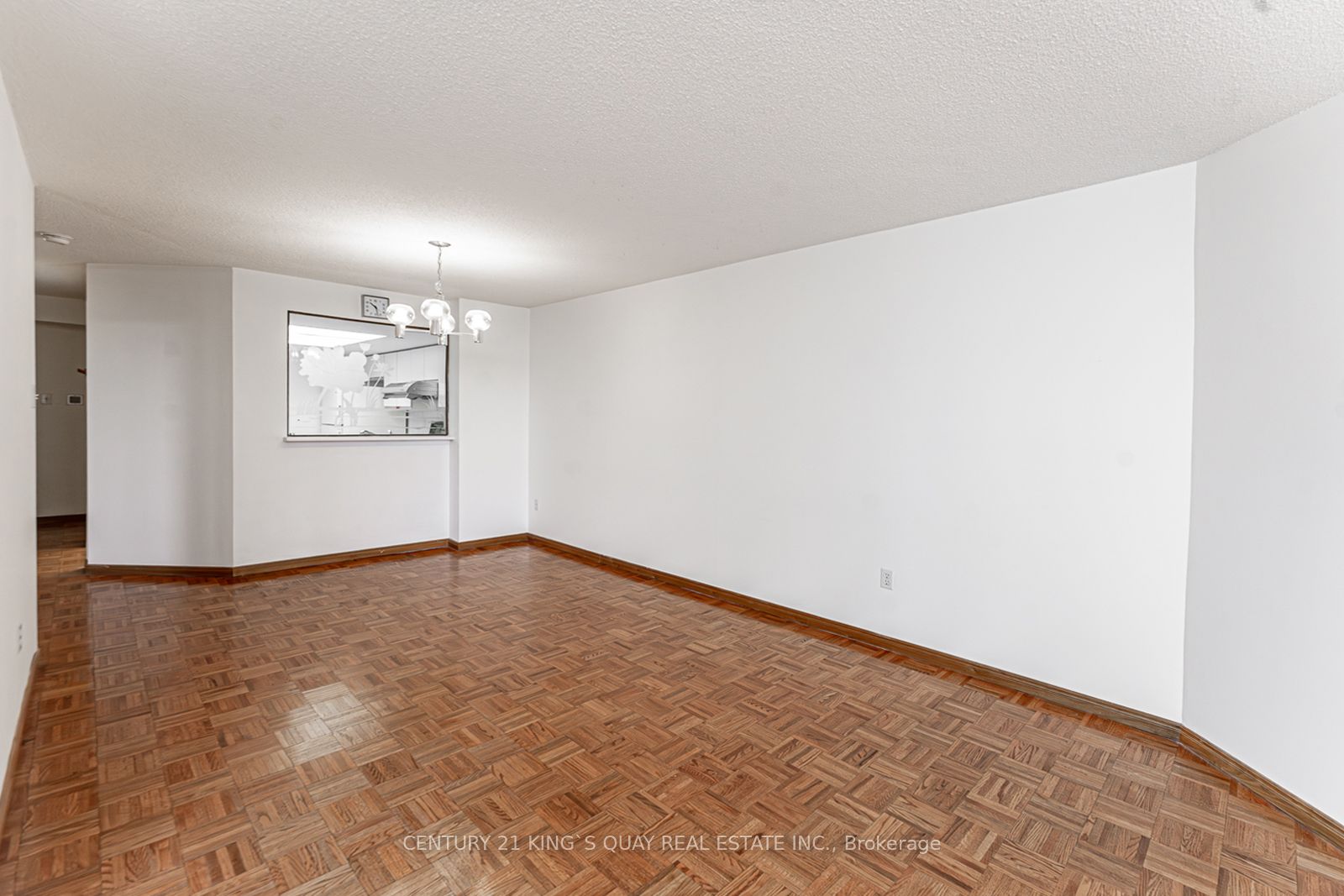 350 Alton Towers Circle, #401