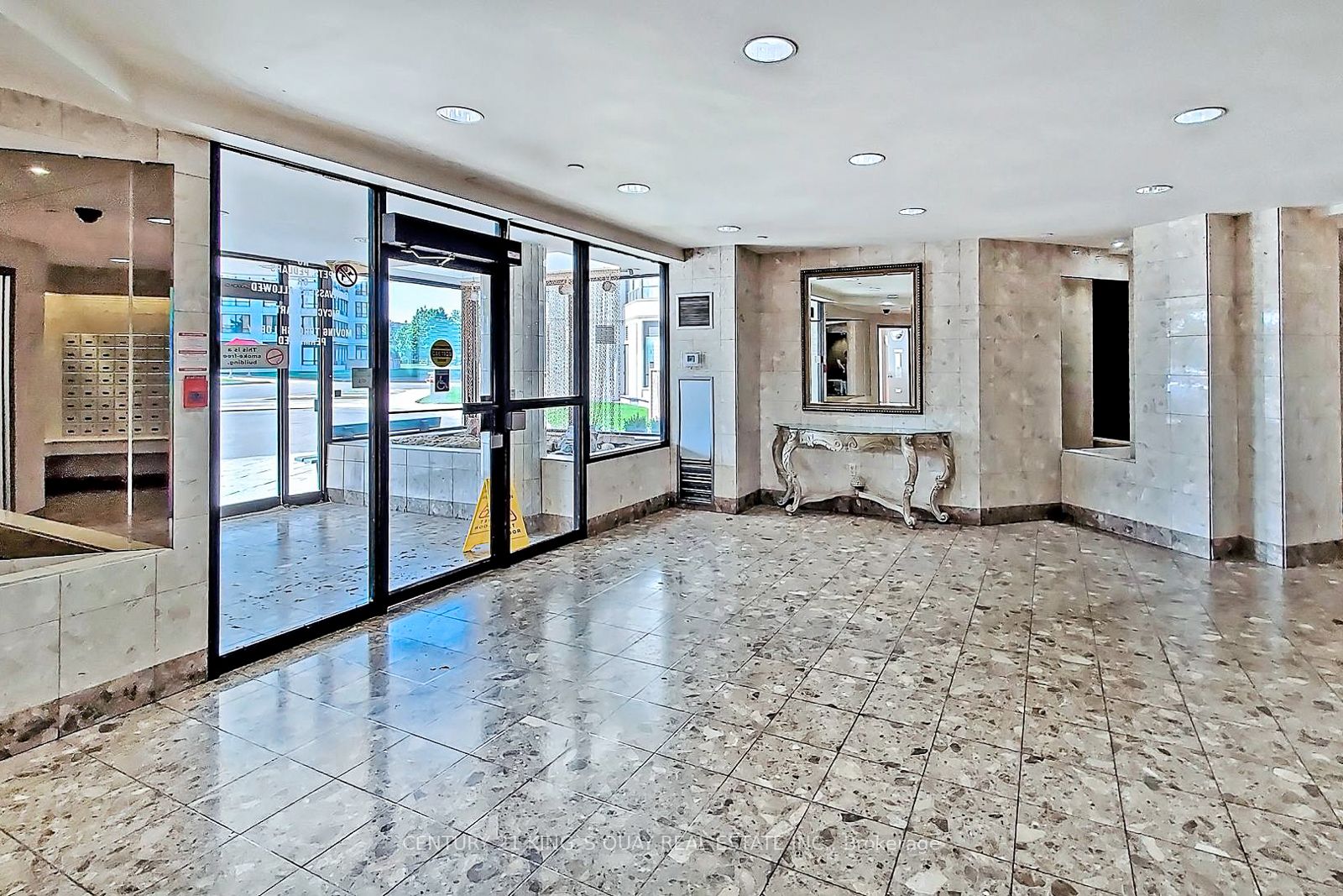 350 Alton Towers Circle, #401