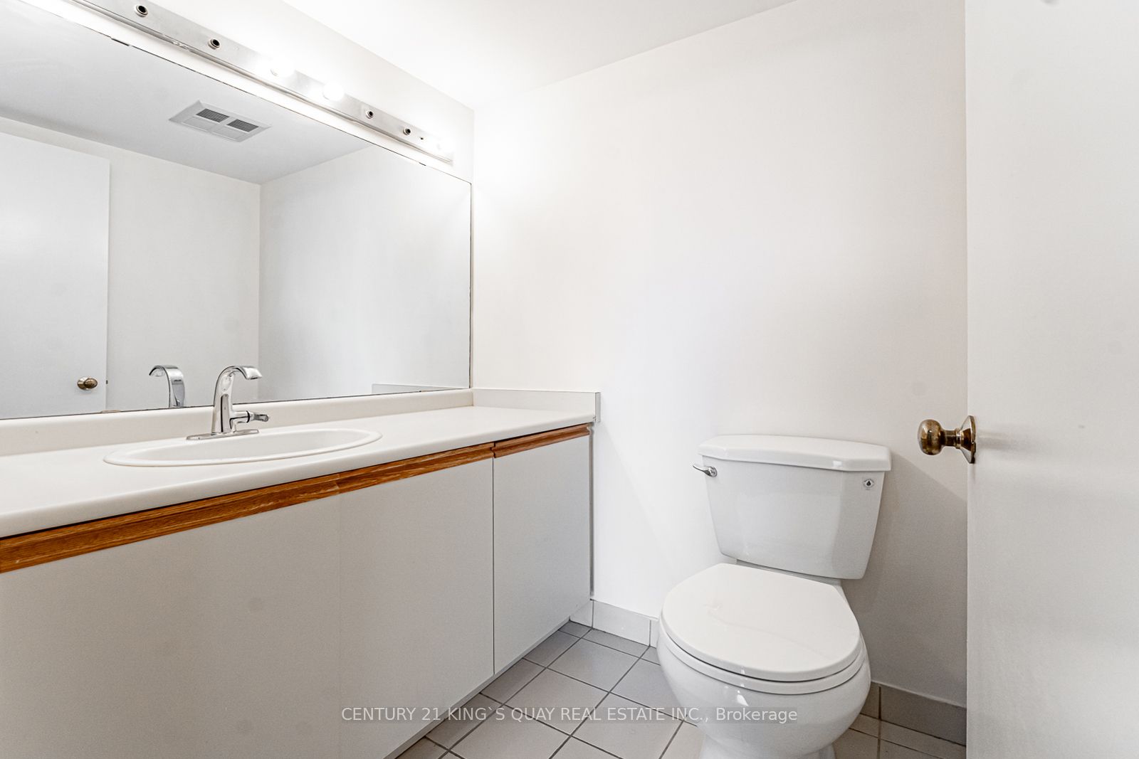 350 Alton Towers Circle, #401