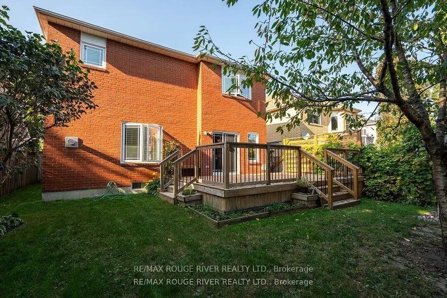 31 Kerrison Drive W