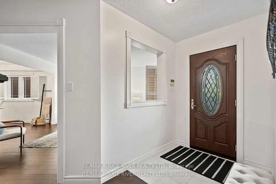 31 Kerrison Drive W