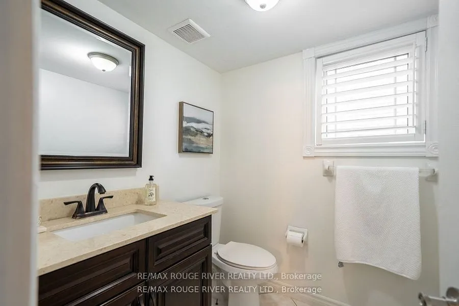 31 Kerrison Drive W