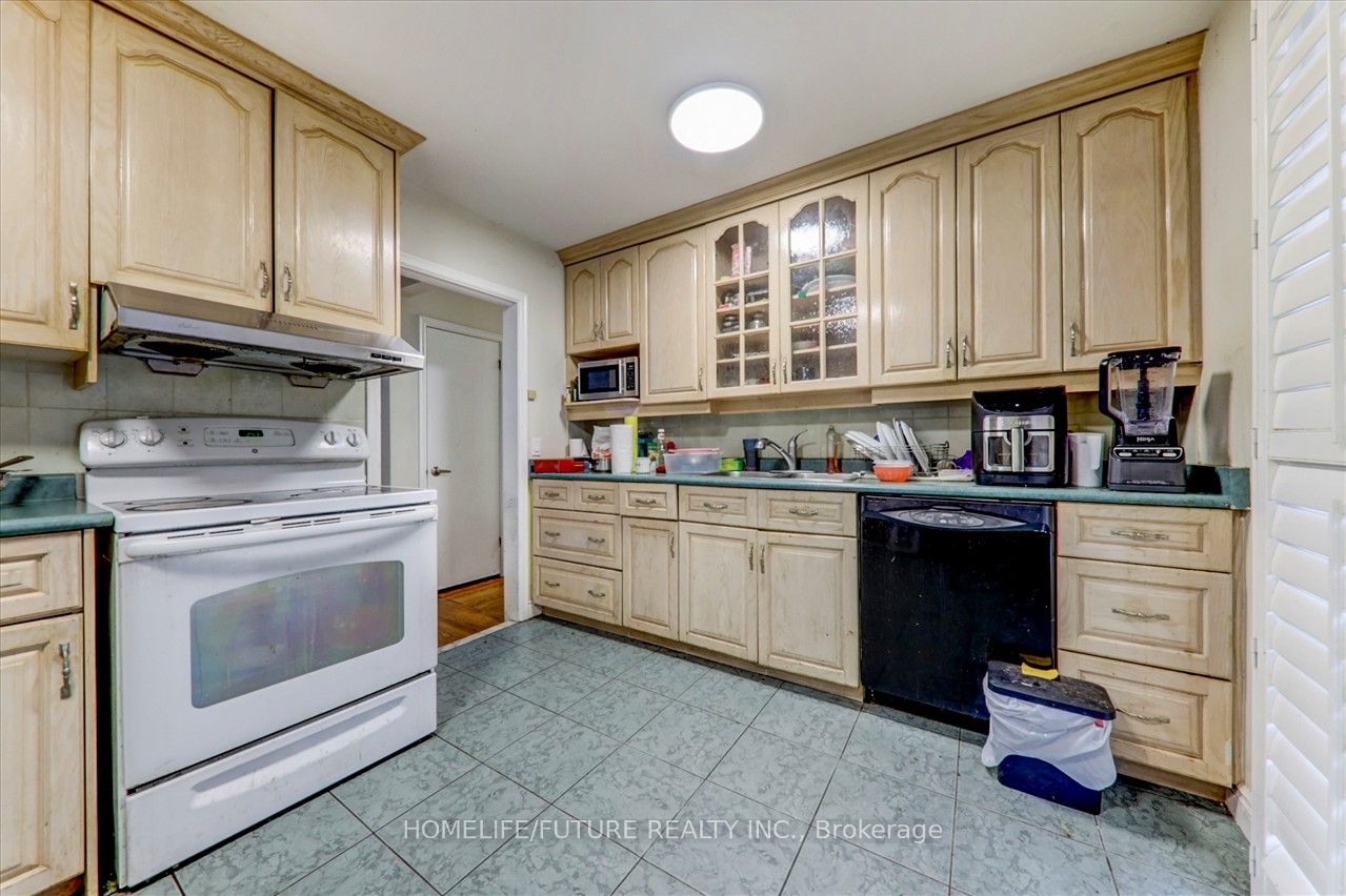 8 Bonacres Avenue
