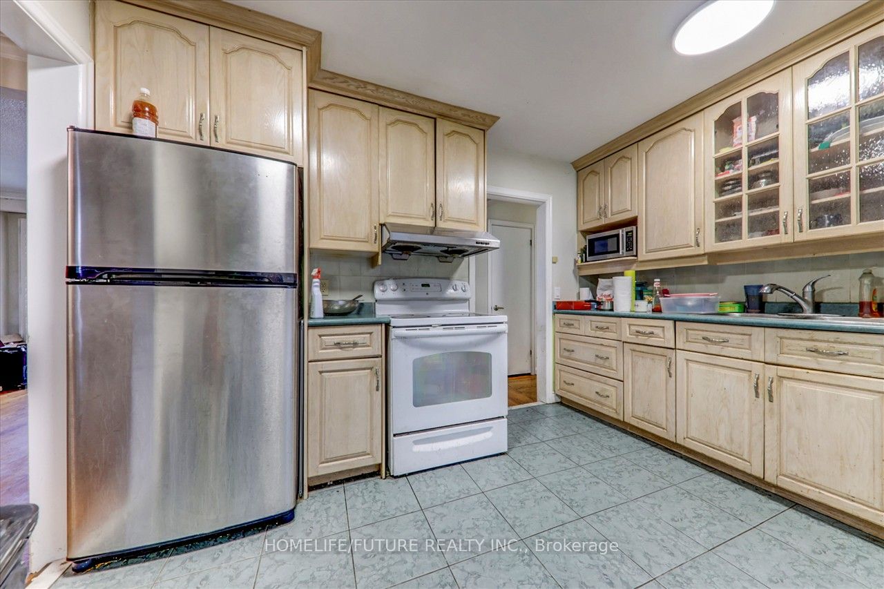 8 Bonacres Avenue