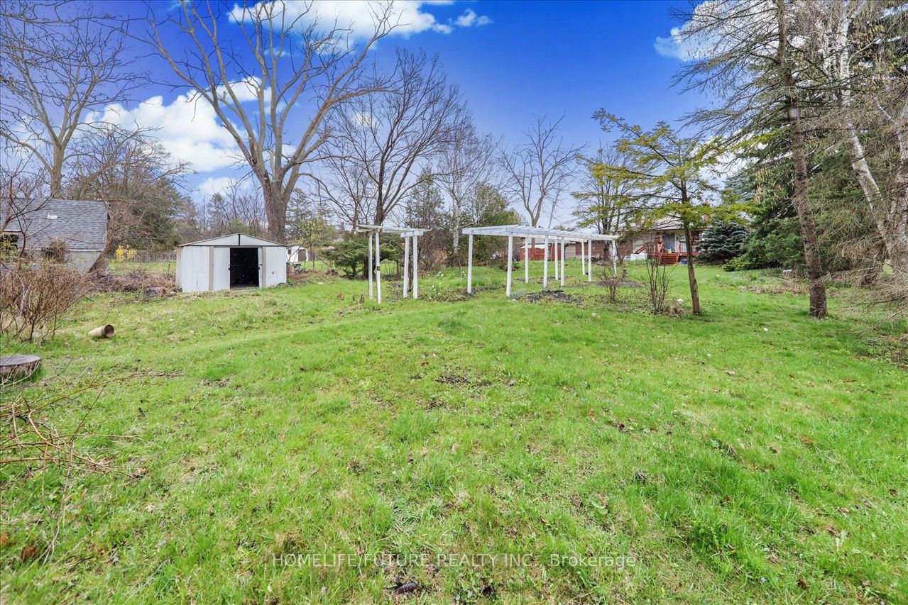 8 Bonacres Avenue