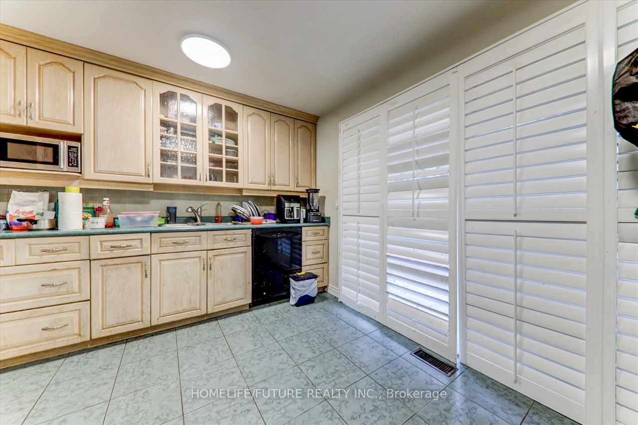 8 Bonacres Avenue