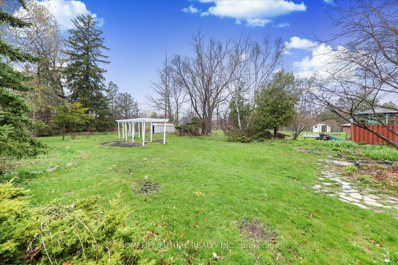 8 Bonacres Avenue