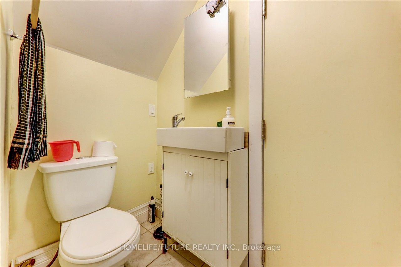 8 Bonacres Avenue