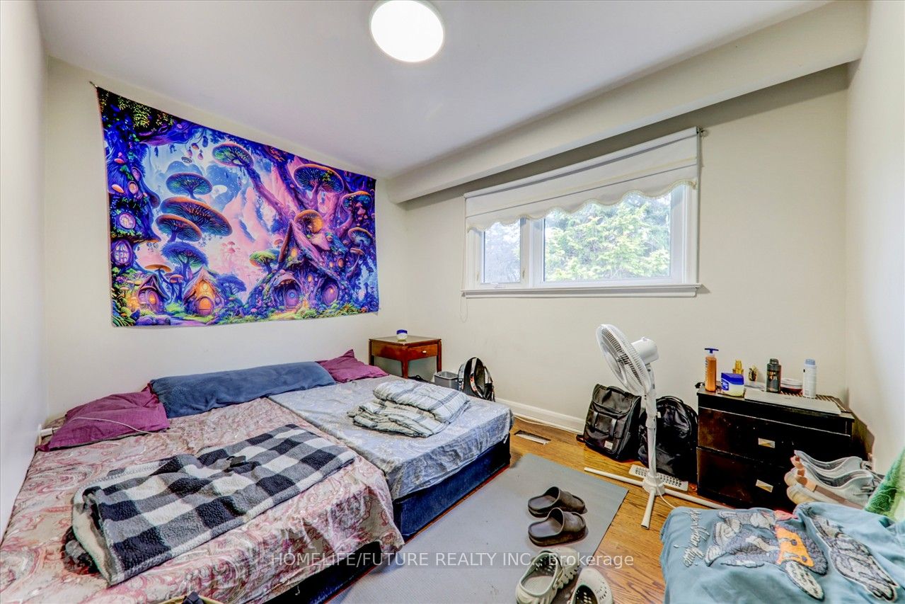 8 Bonacres Avenue