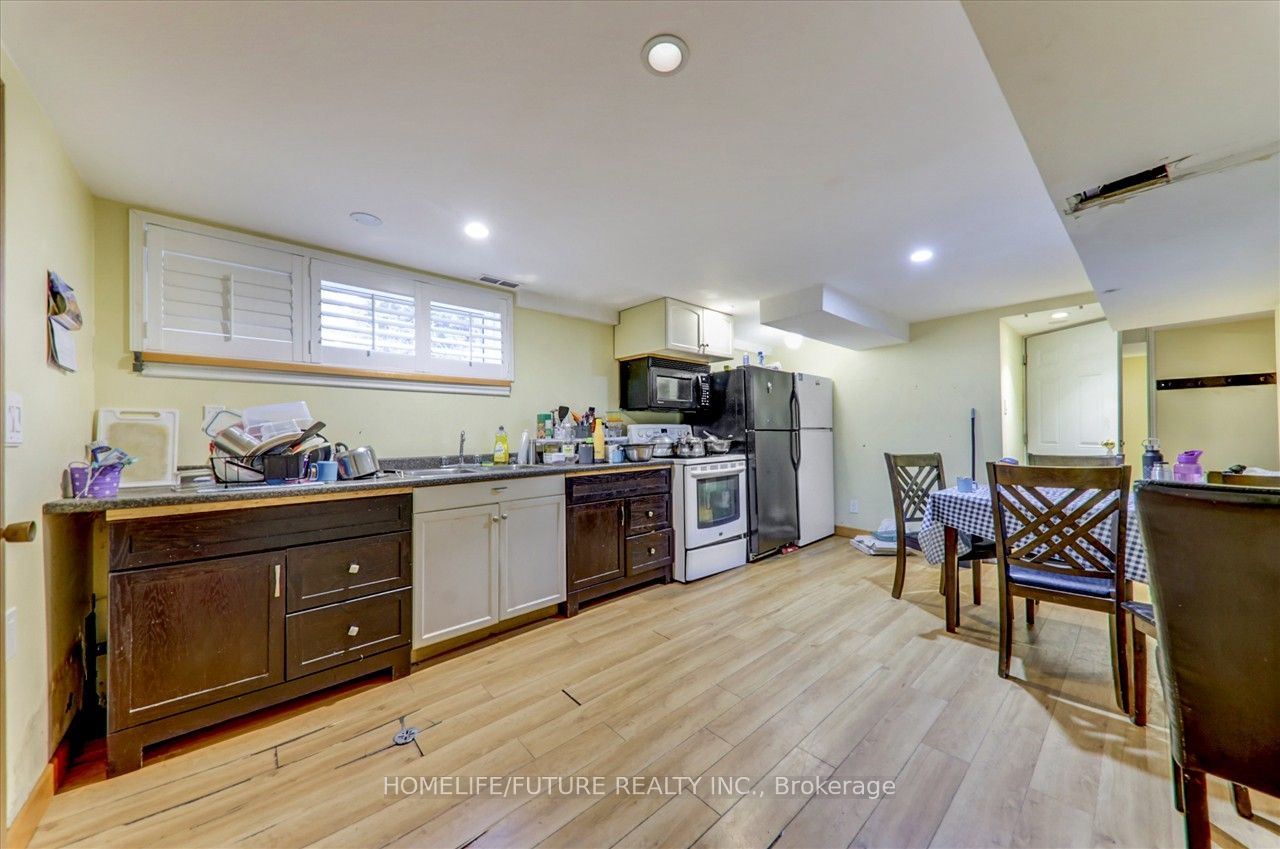 8 Bonacres Avenue