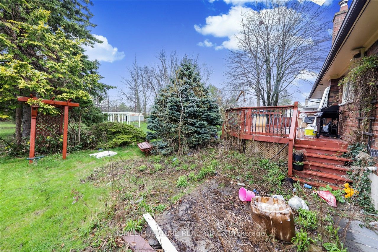 8 Bonacres Avenue