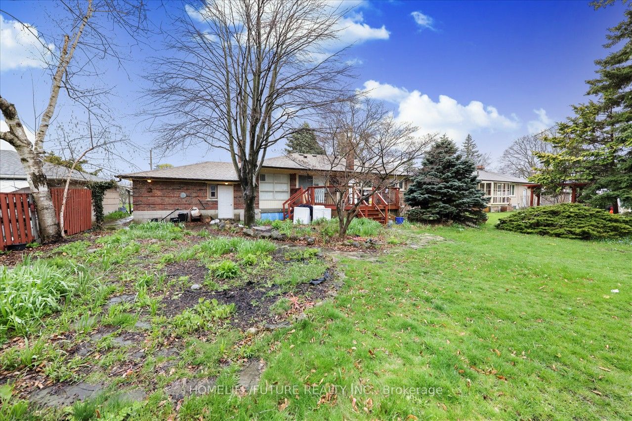 8 Bonacres Avenue