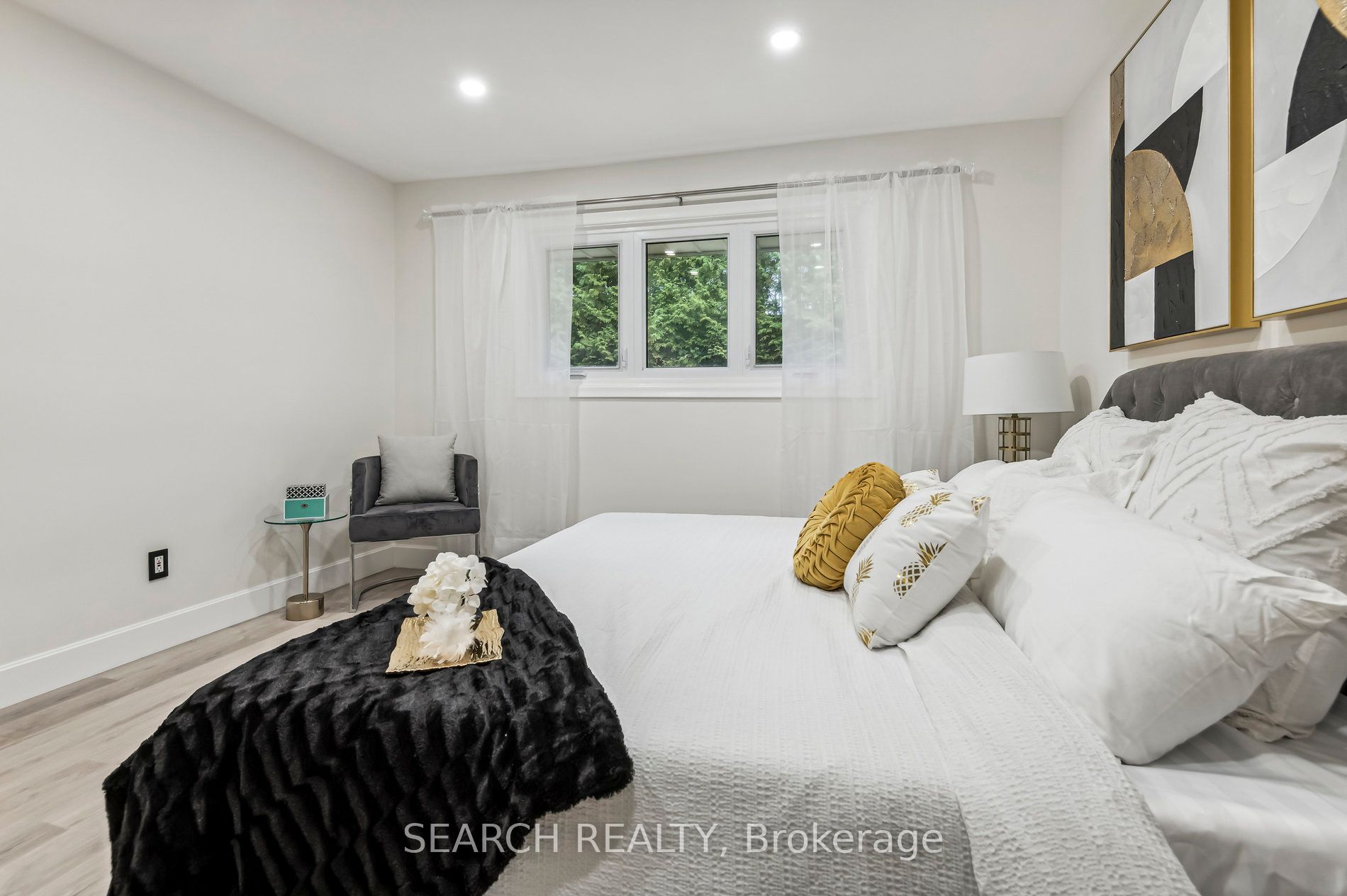 7 Garrick Road
