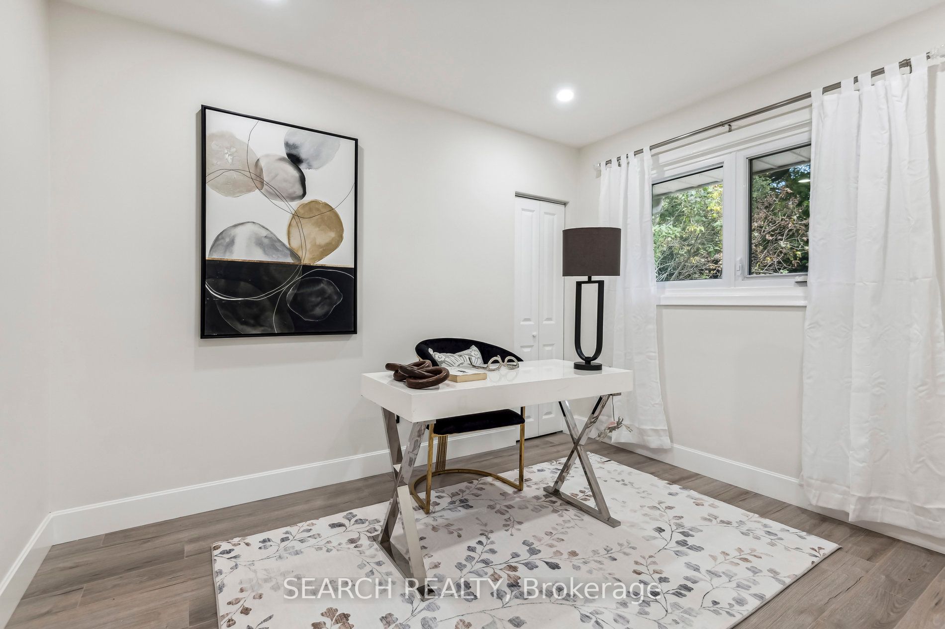 7 Garrick Road