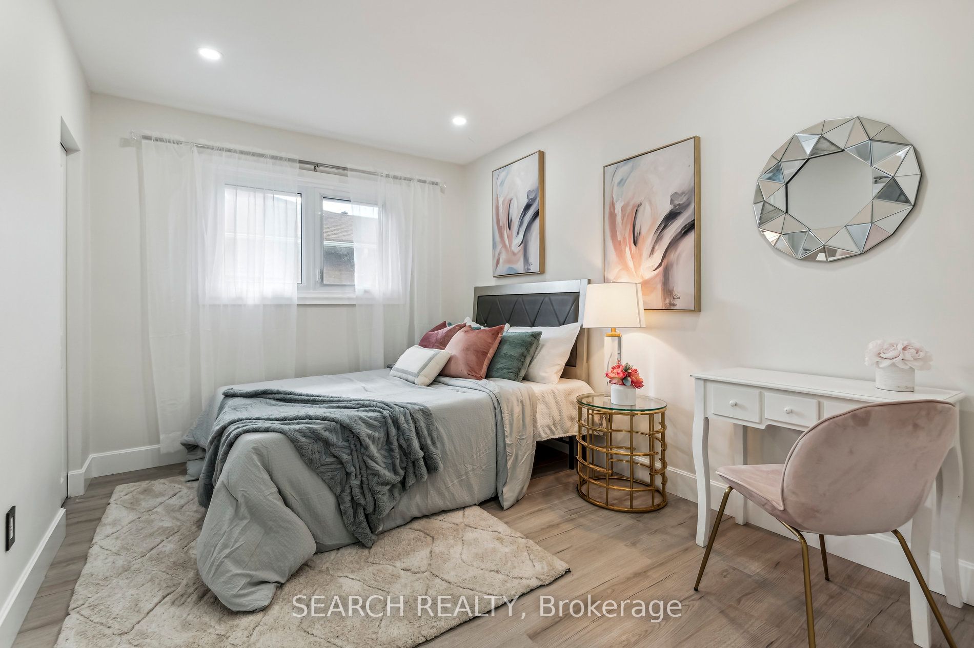 7 Garrick Road