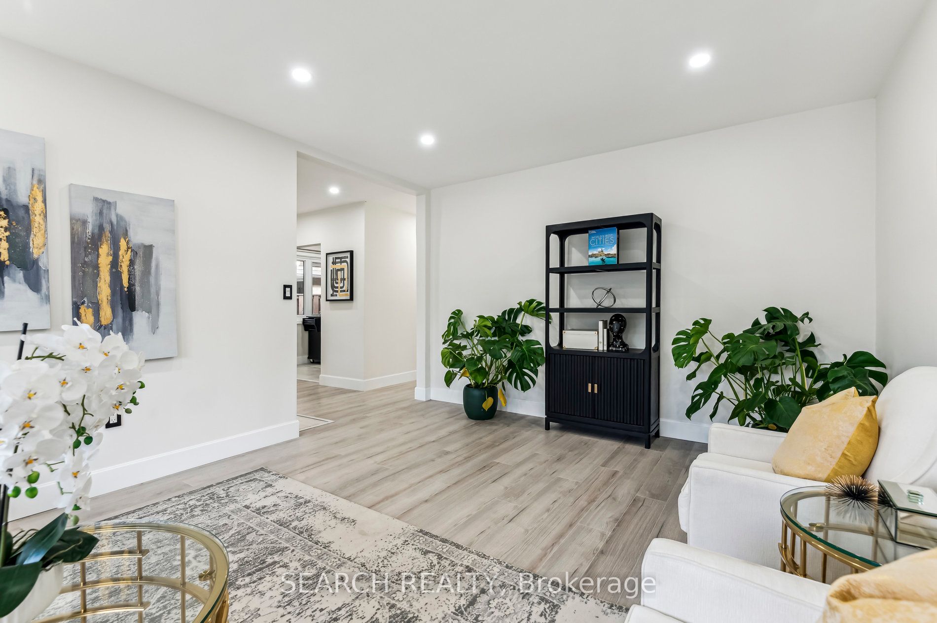 7 Garrick Road